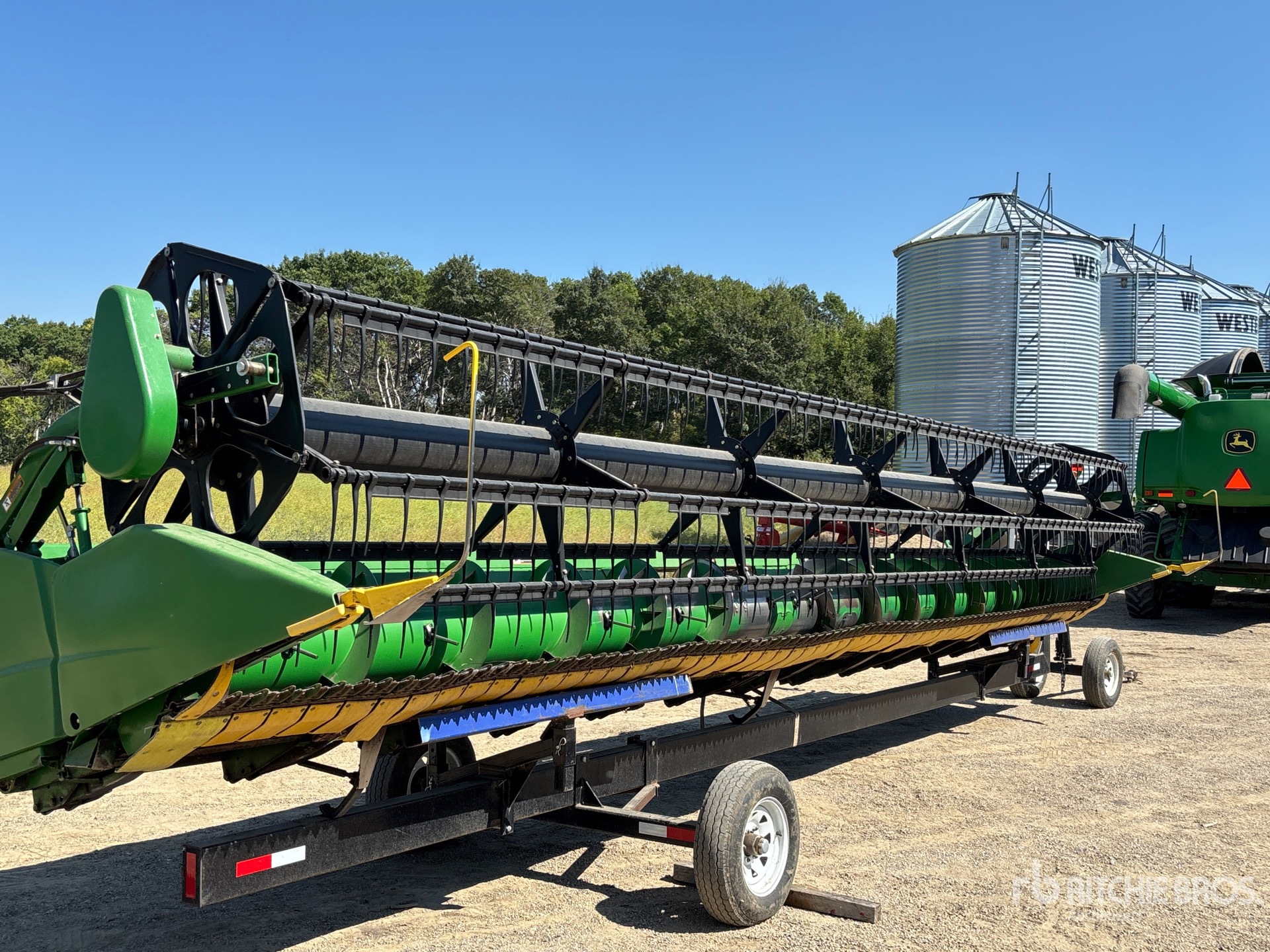 2011 John Deere 630F