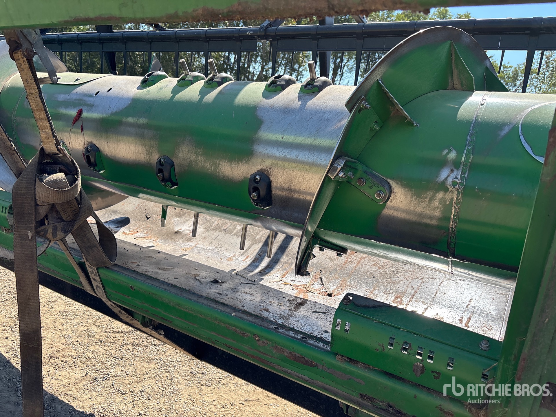 2011 John Deere 630F