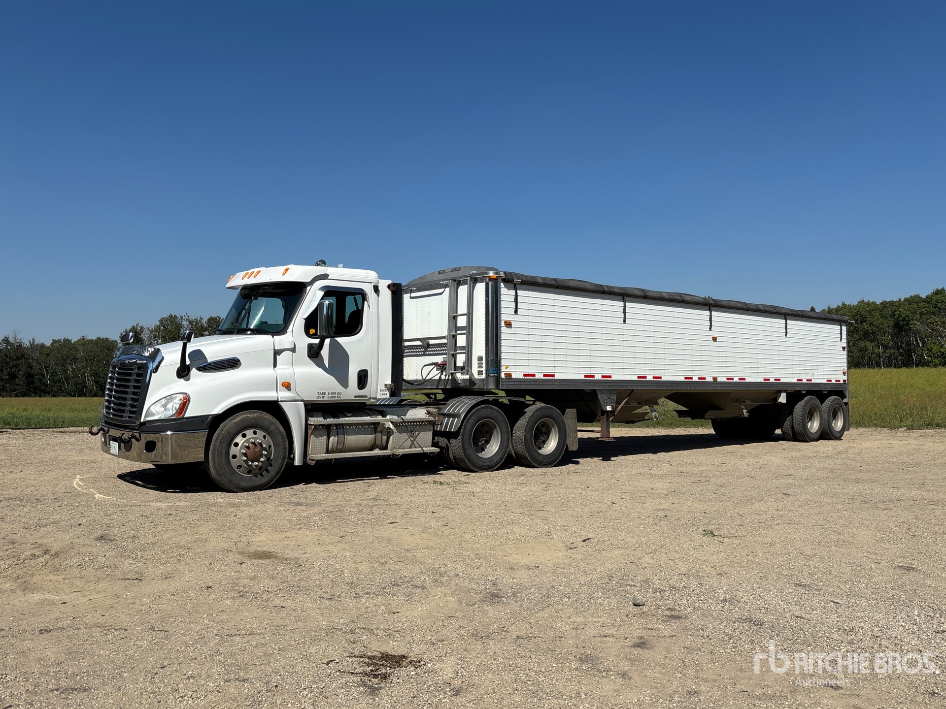 2011 Freightliner CASCADIA