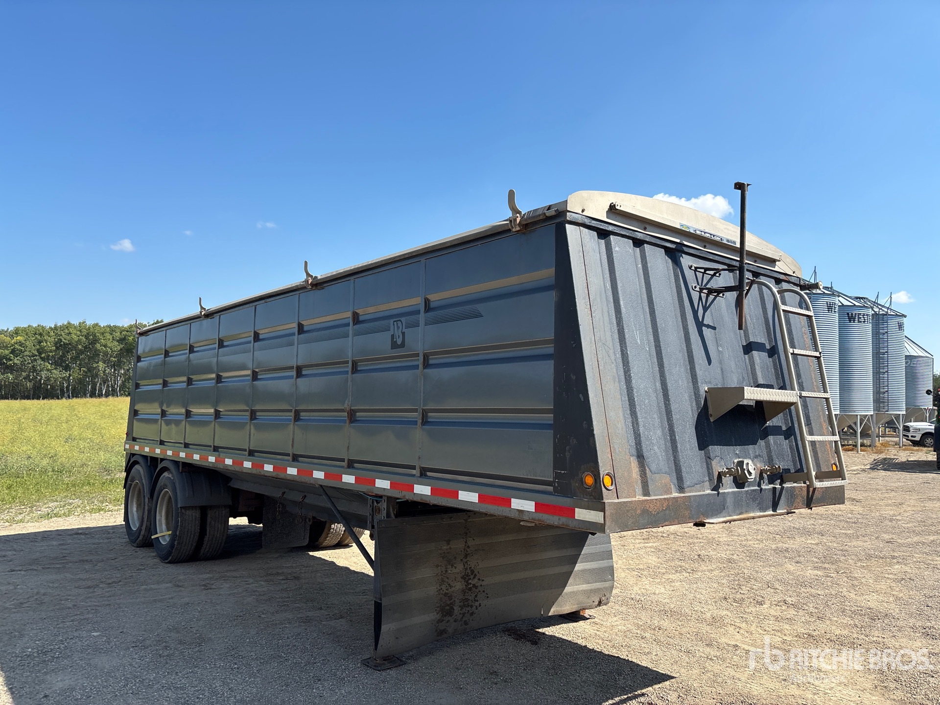 2013 Neville 28 FT T/A