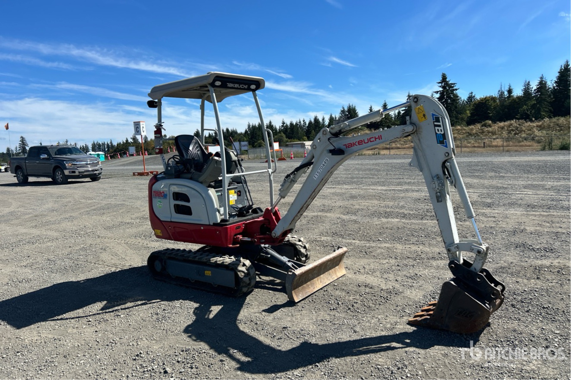 2022 Takeuchi TB20E