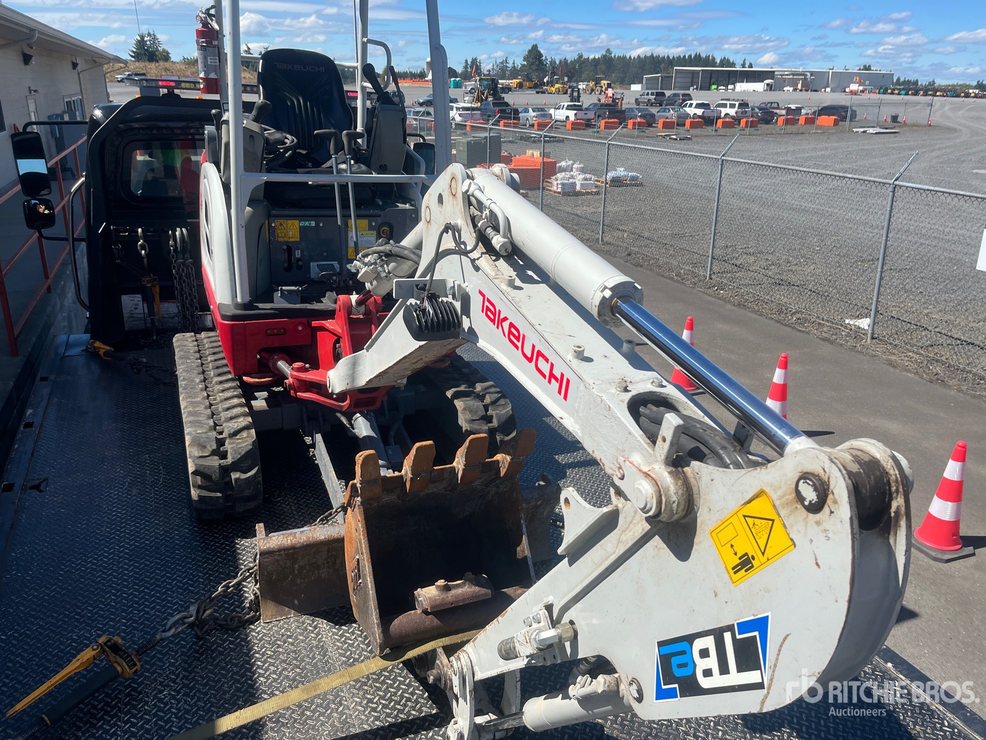 2022 Takeuchi TB20E