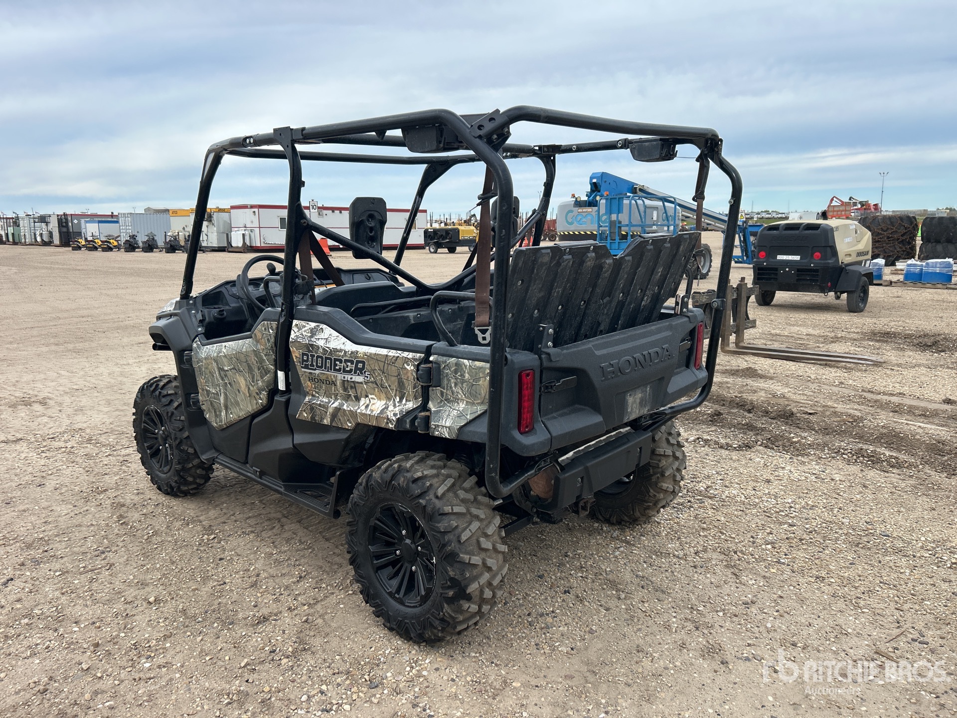 General Appearance with Picture, Left Rear Corner