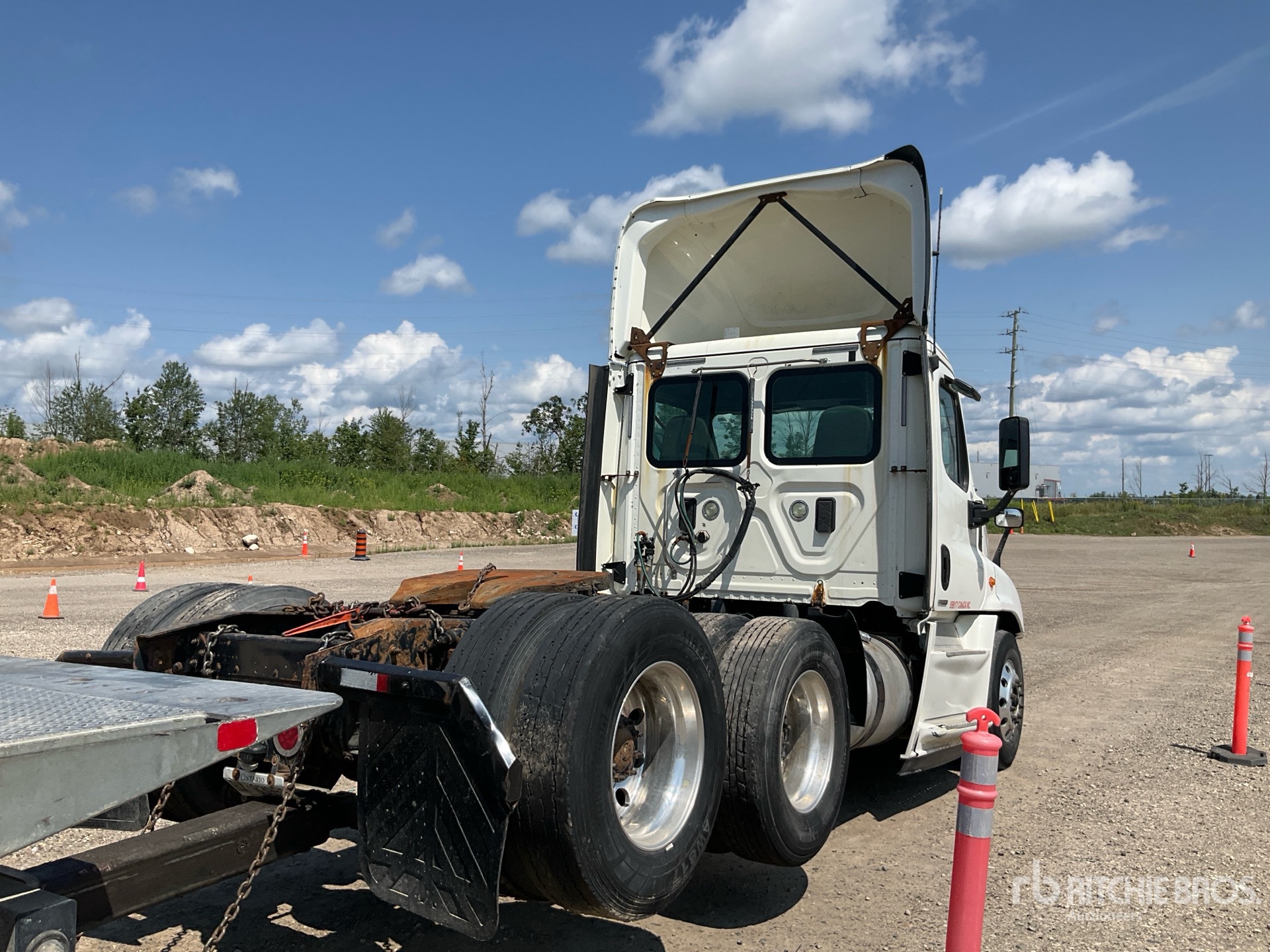 2017 Freightliner CASCADIA 125