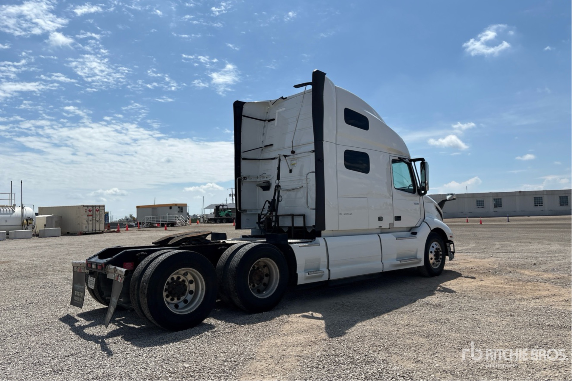 2021 Volvo VNL760