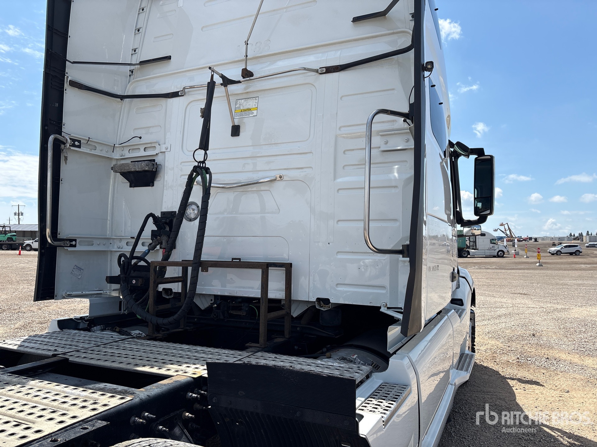 2021 Volvo VNL760