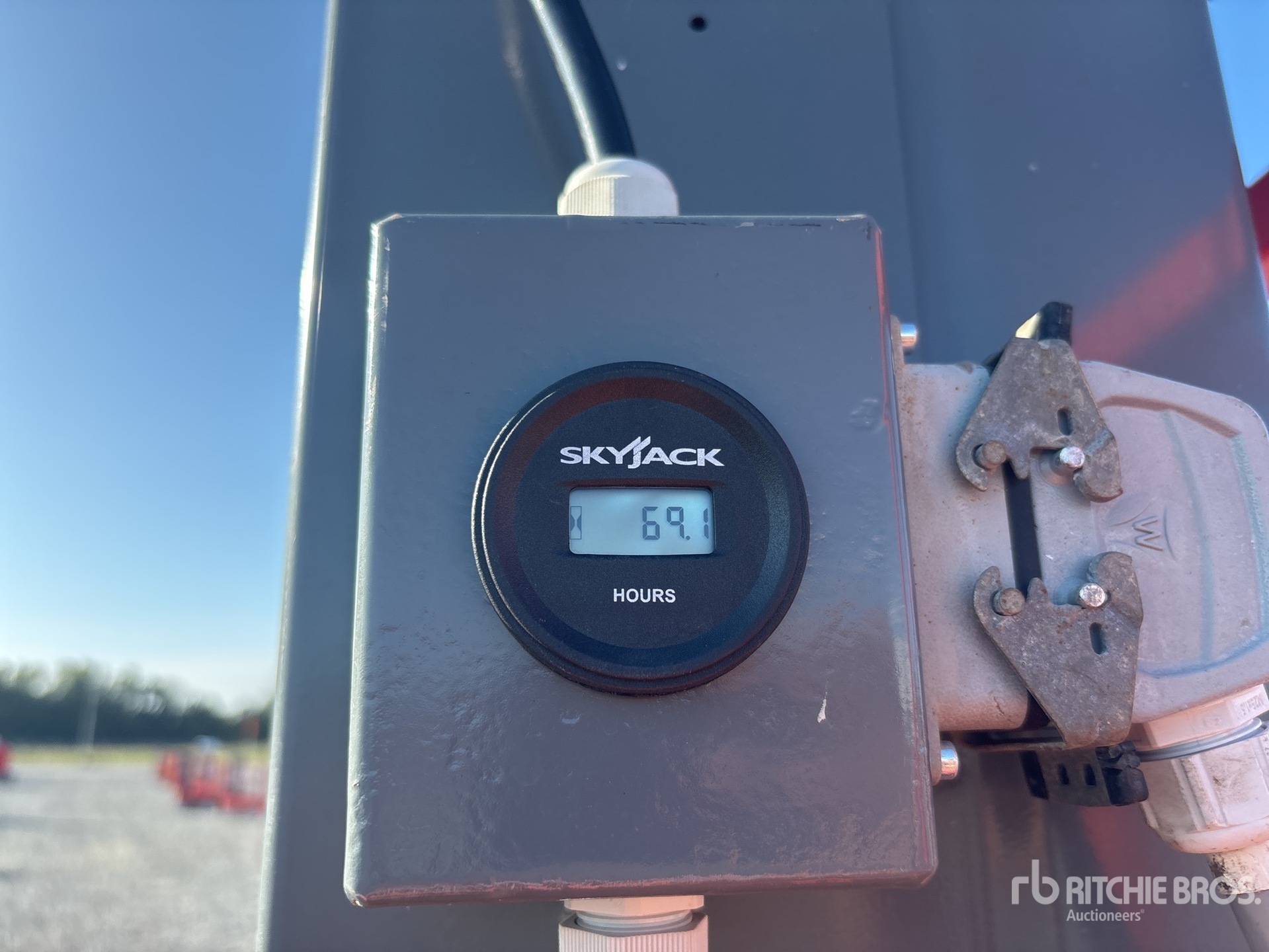 2013 Skyjack SJ12