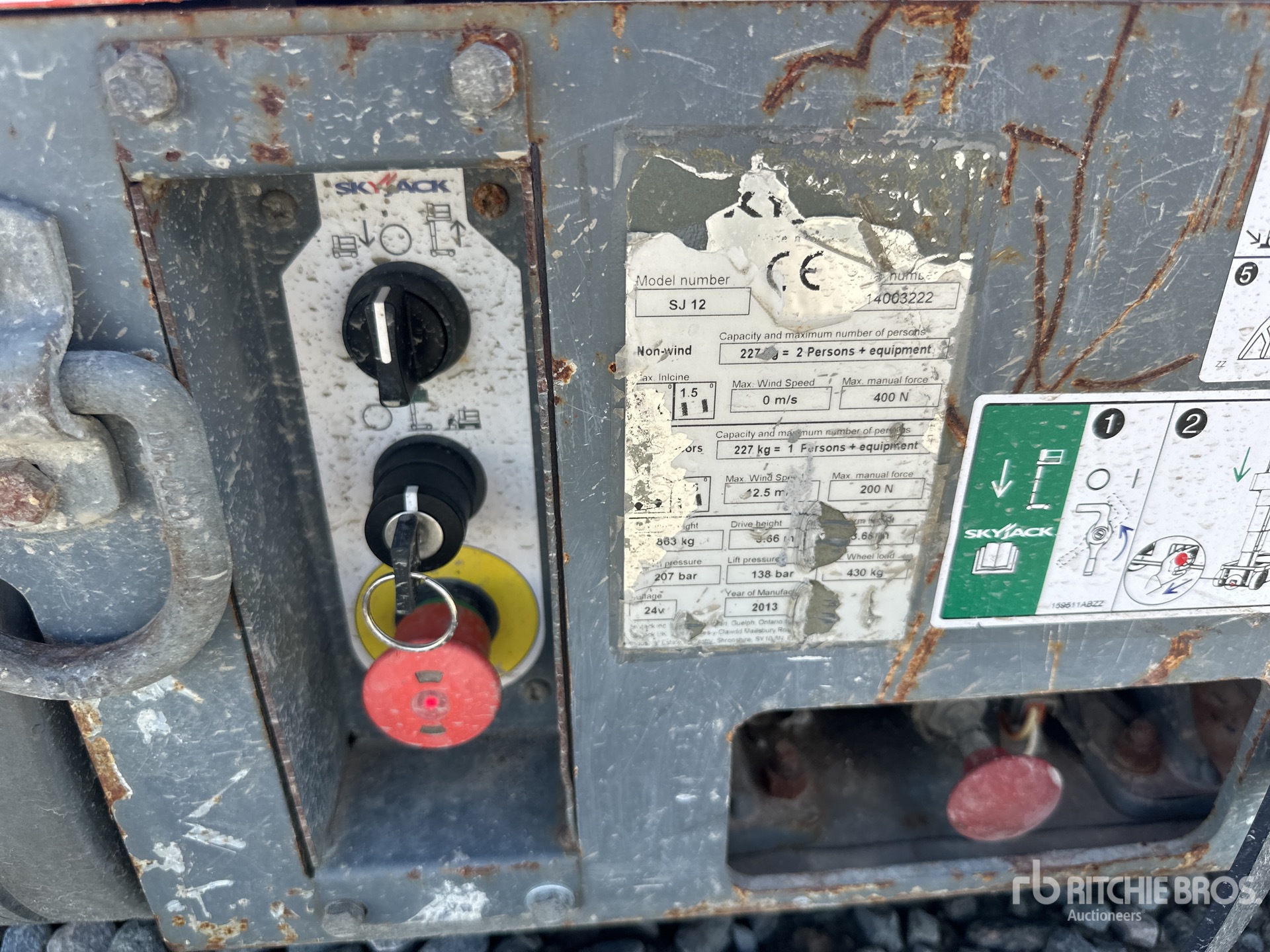 2013 Skyjack SJ12