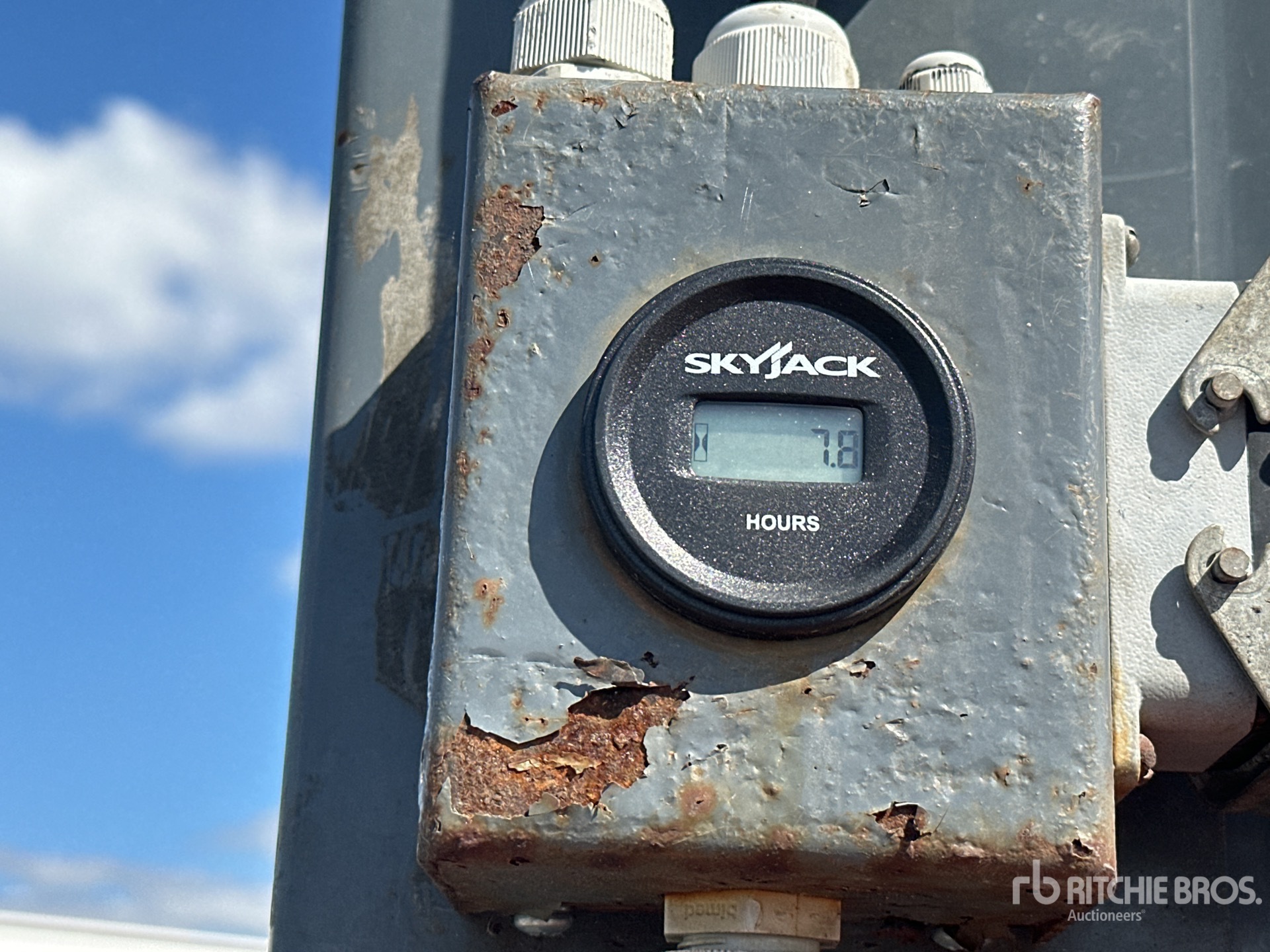 2013 Skyjack SJ12