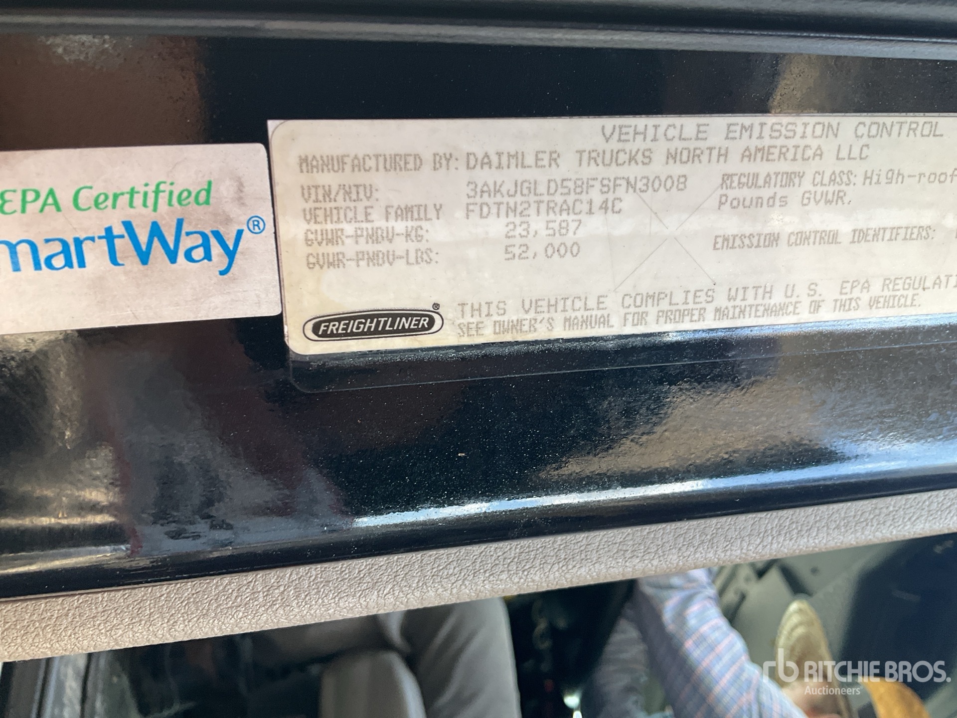 2015 Freightliner CASCADIA 125