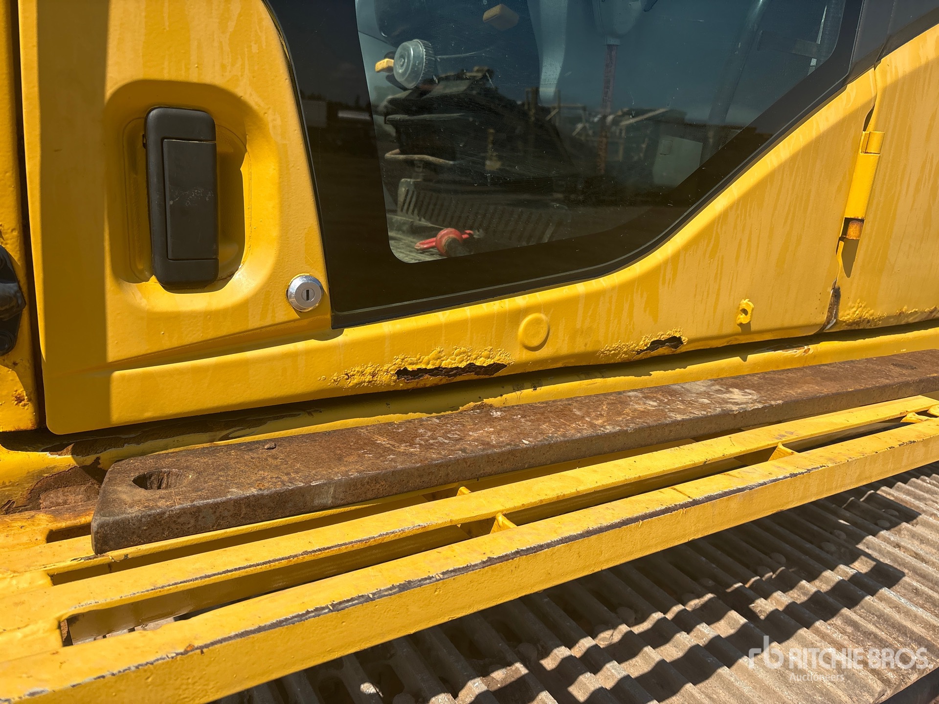 2003 Komatsu PC220LC-7
