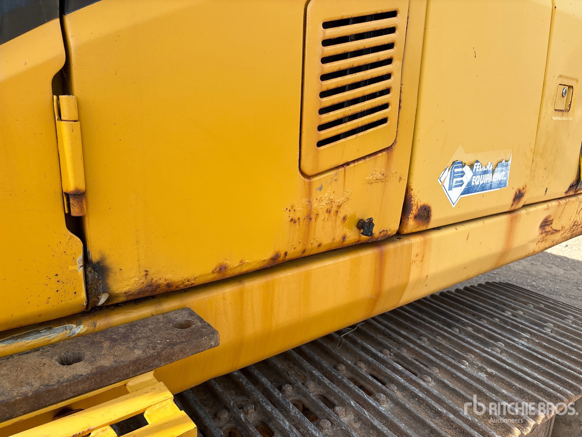 2003 Komatsu PC220LC-7