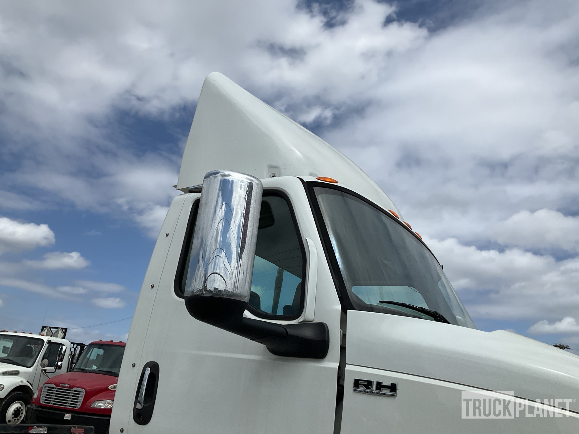 2020 International RH613