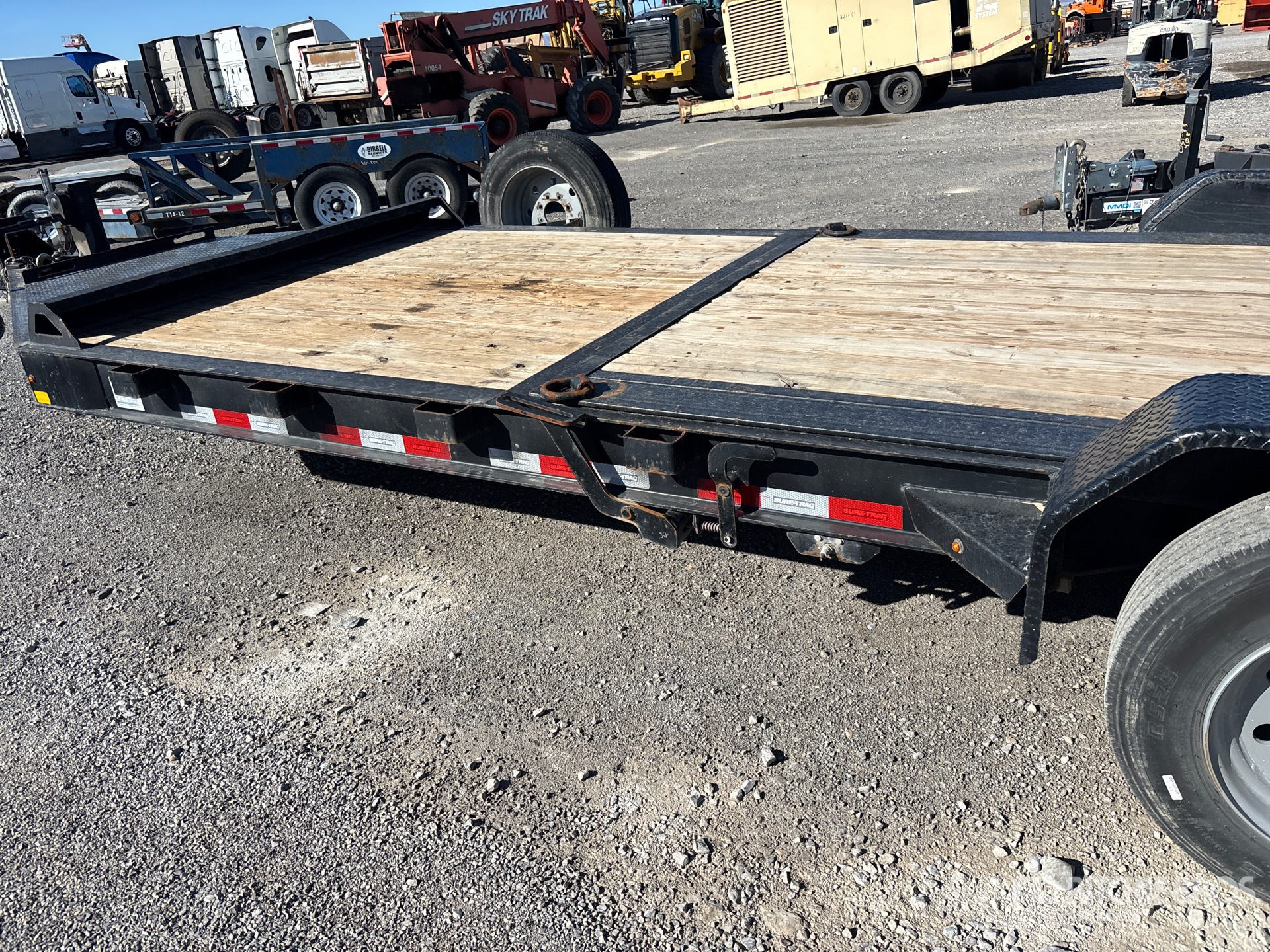 2025 Sure-Trac 22 ft T/A