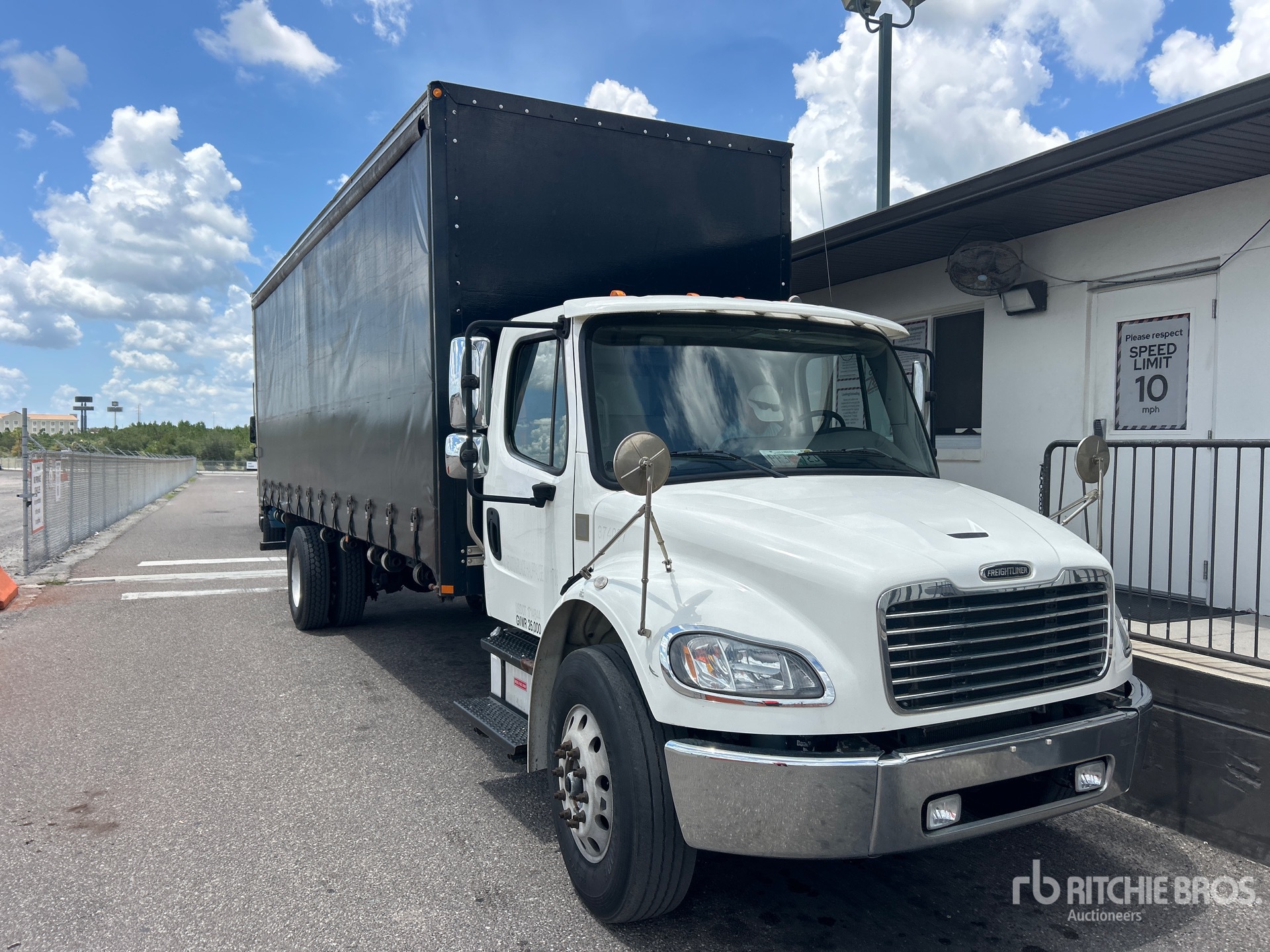 2021 Freightliner M2 106