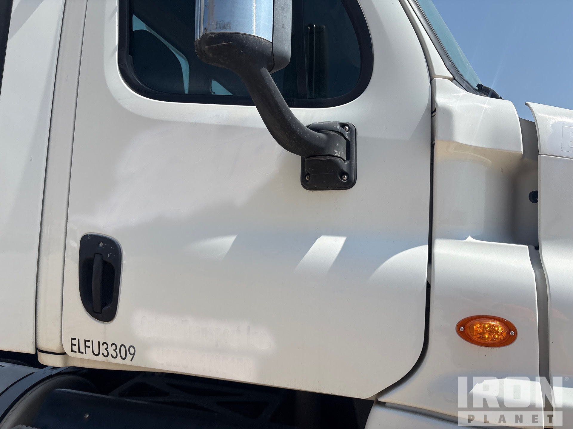 2014 Freightliner CASCADIA 125