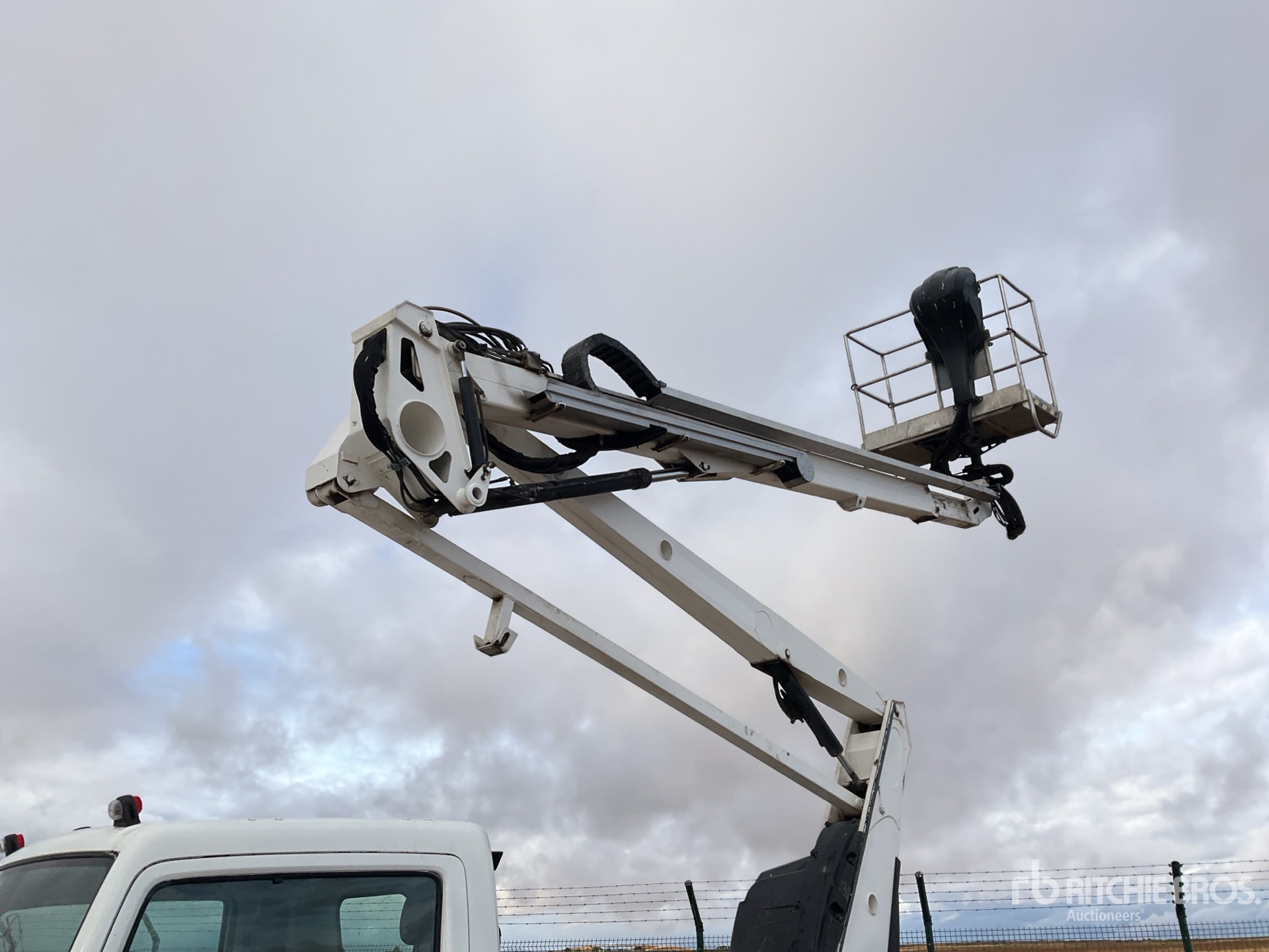 2013 Nissan CABSTAR NT400 3