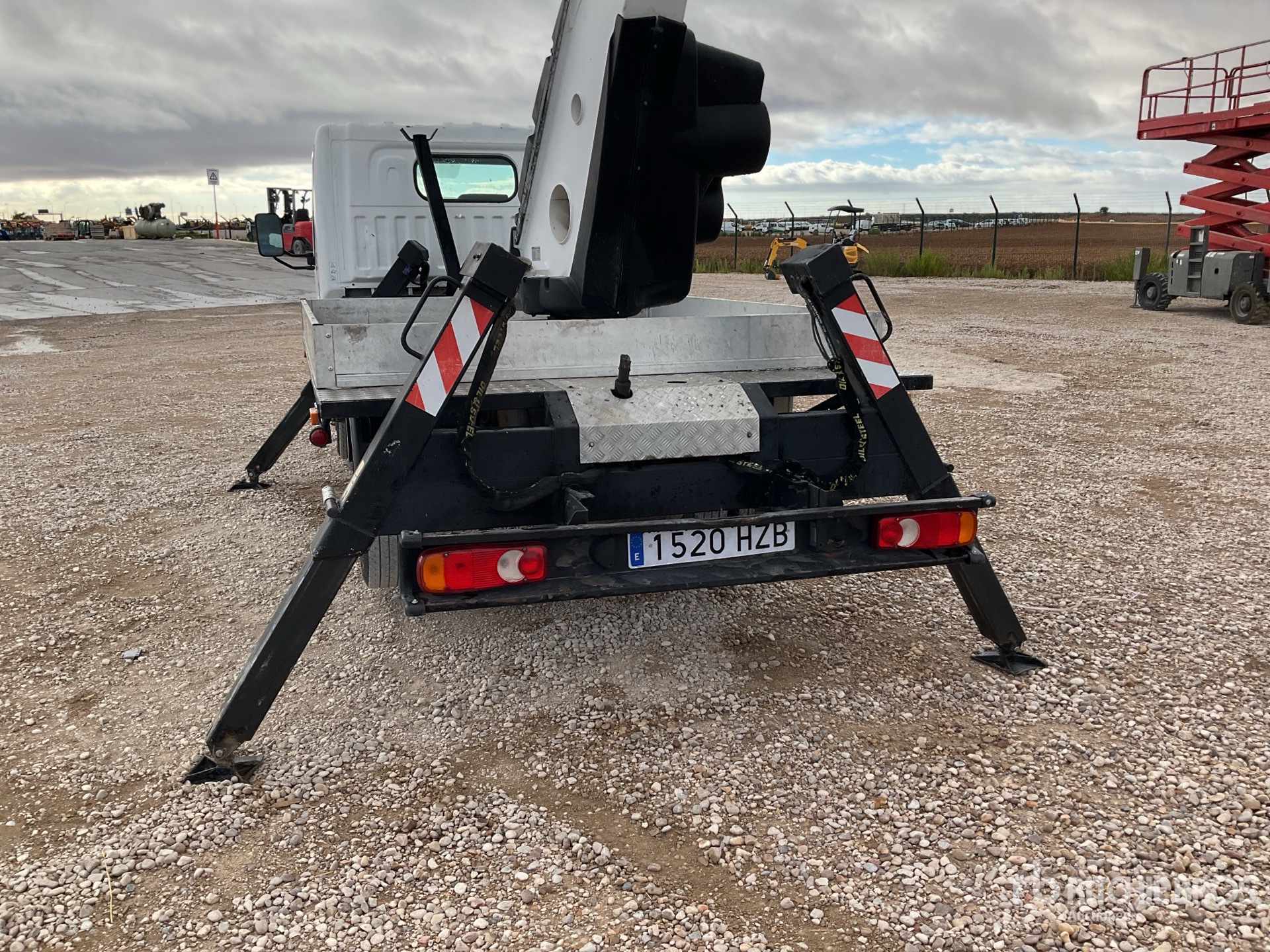 2013 Nissan CABSTAR NT400 3