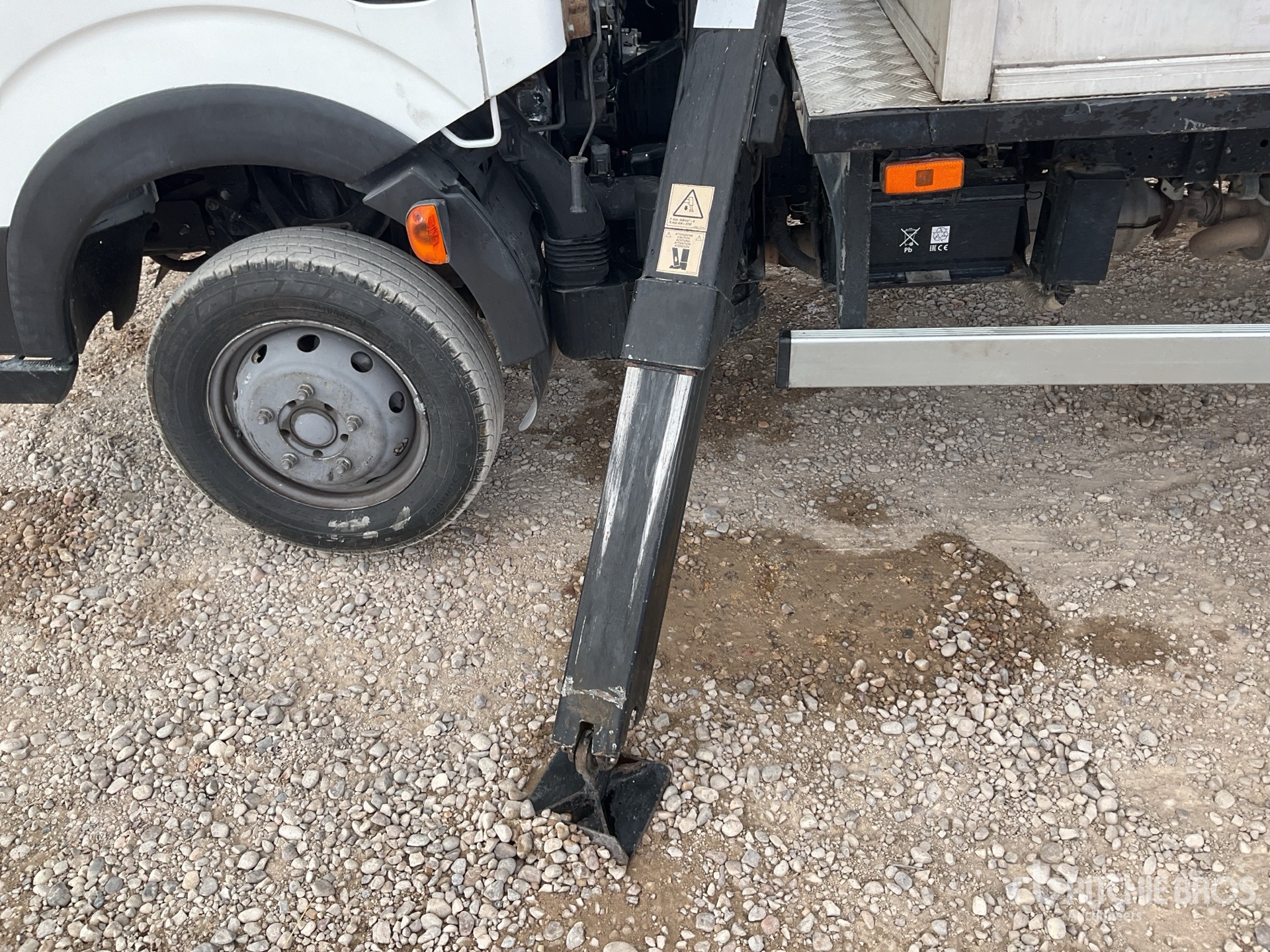2013 Nissan CABSTAR NT400 3