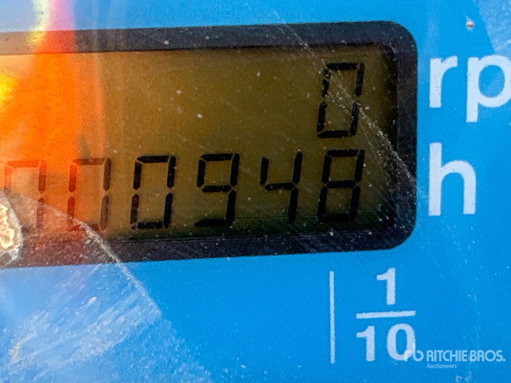 General Appearance with Hour Meter / Odometer