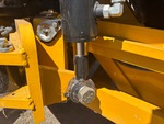 Hydraulics with Blade Lift Cylinders