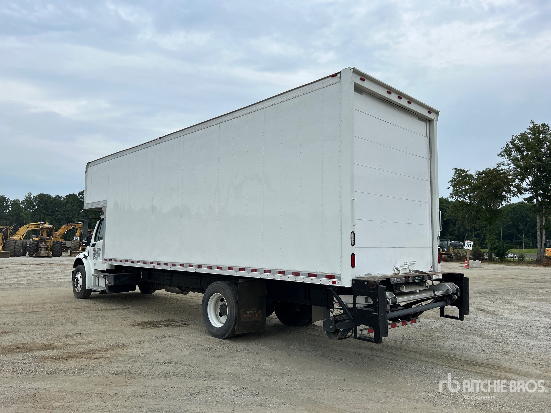2016 Freightliner M2 106