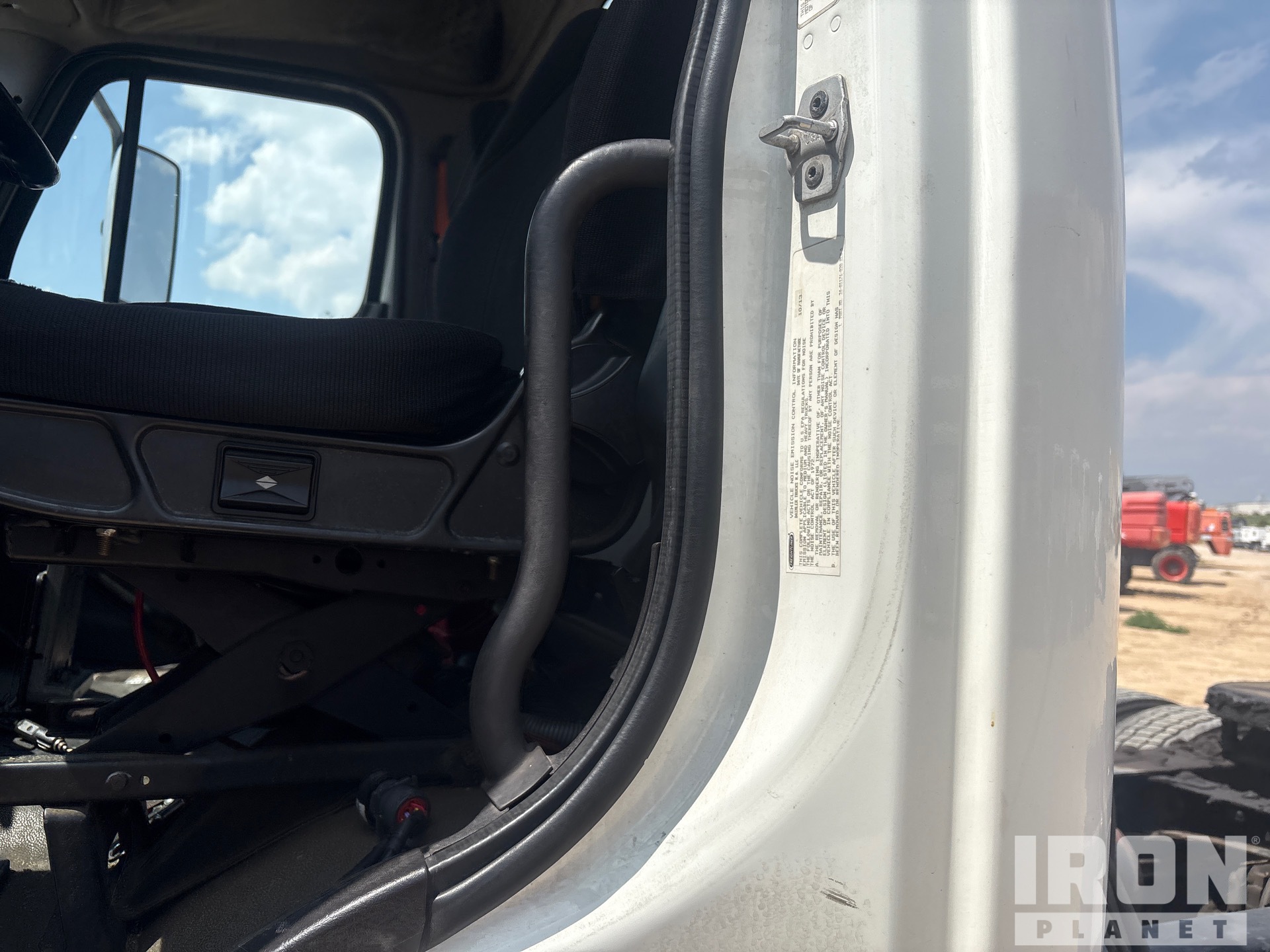 2014 Freightliner M2 106