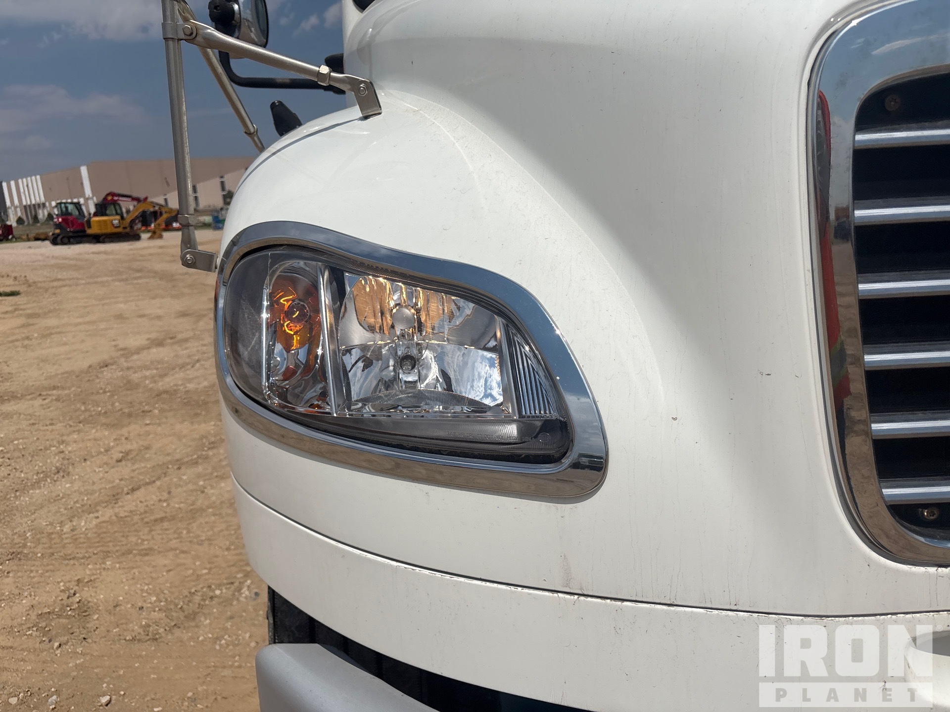 2014 Freightliner M2 106