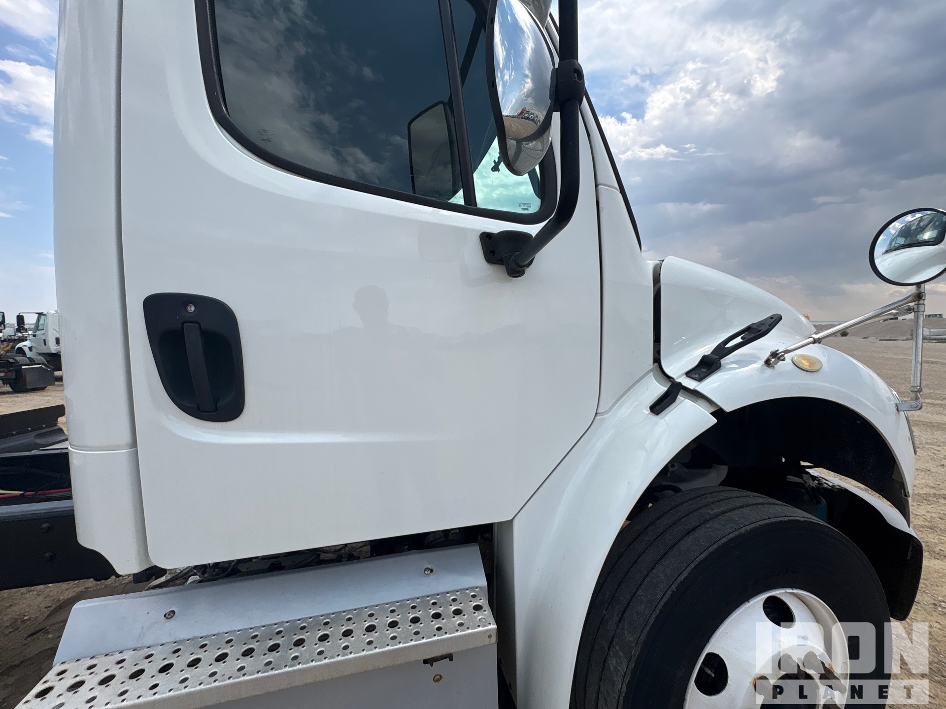 2014 Freightliner M2 106