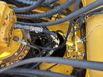 Hydraulics with Hydraulic Center Swivel