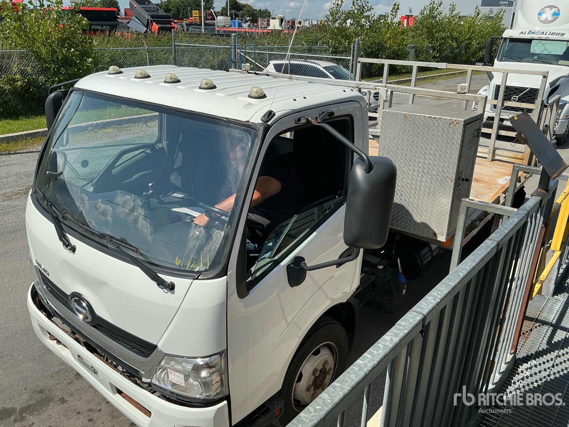 2020 Hino 195