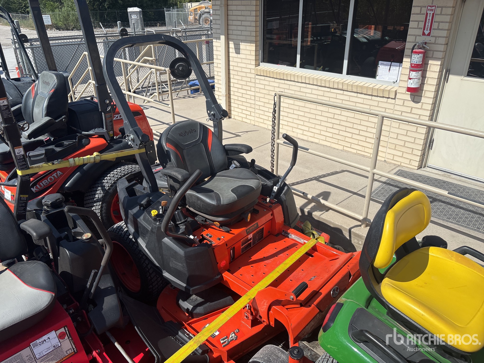 2024 Kubota Z252KW-54