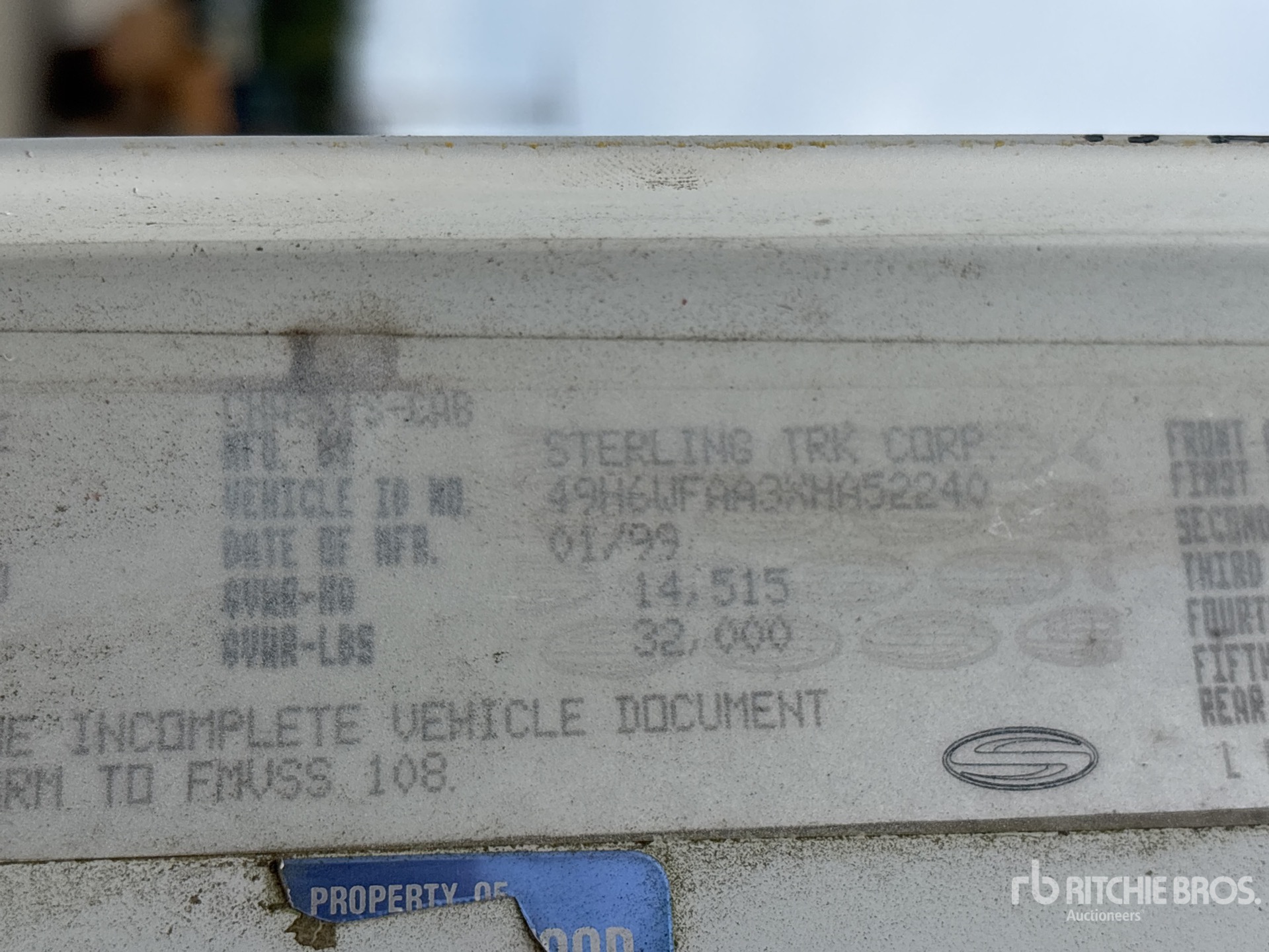 1999 Sterling SC8000