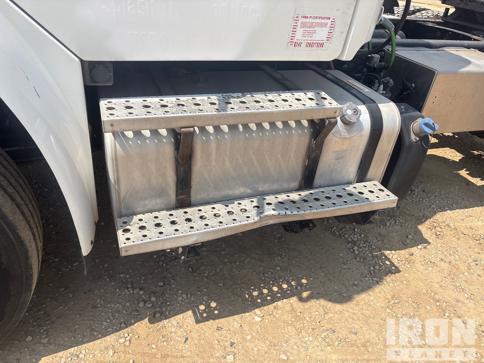 2014 Freightliner M2 106