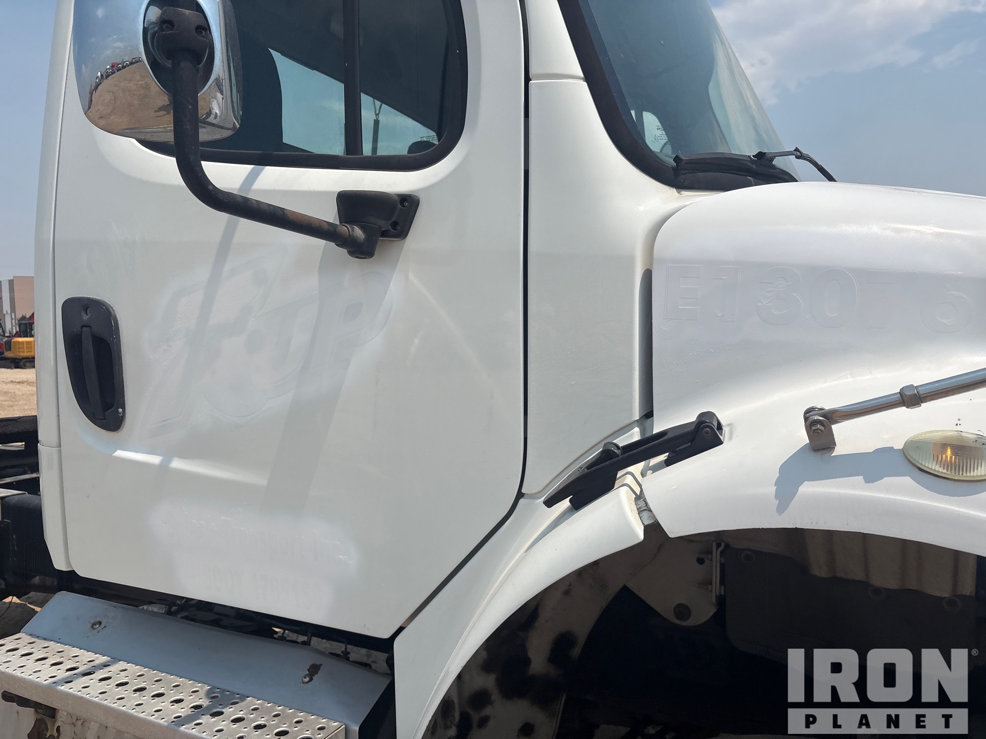2014 Freightliner M2 106