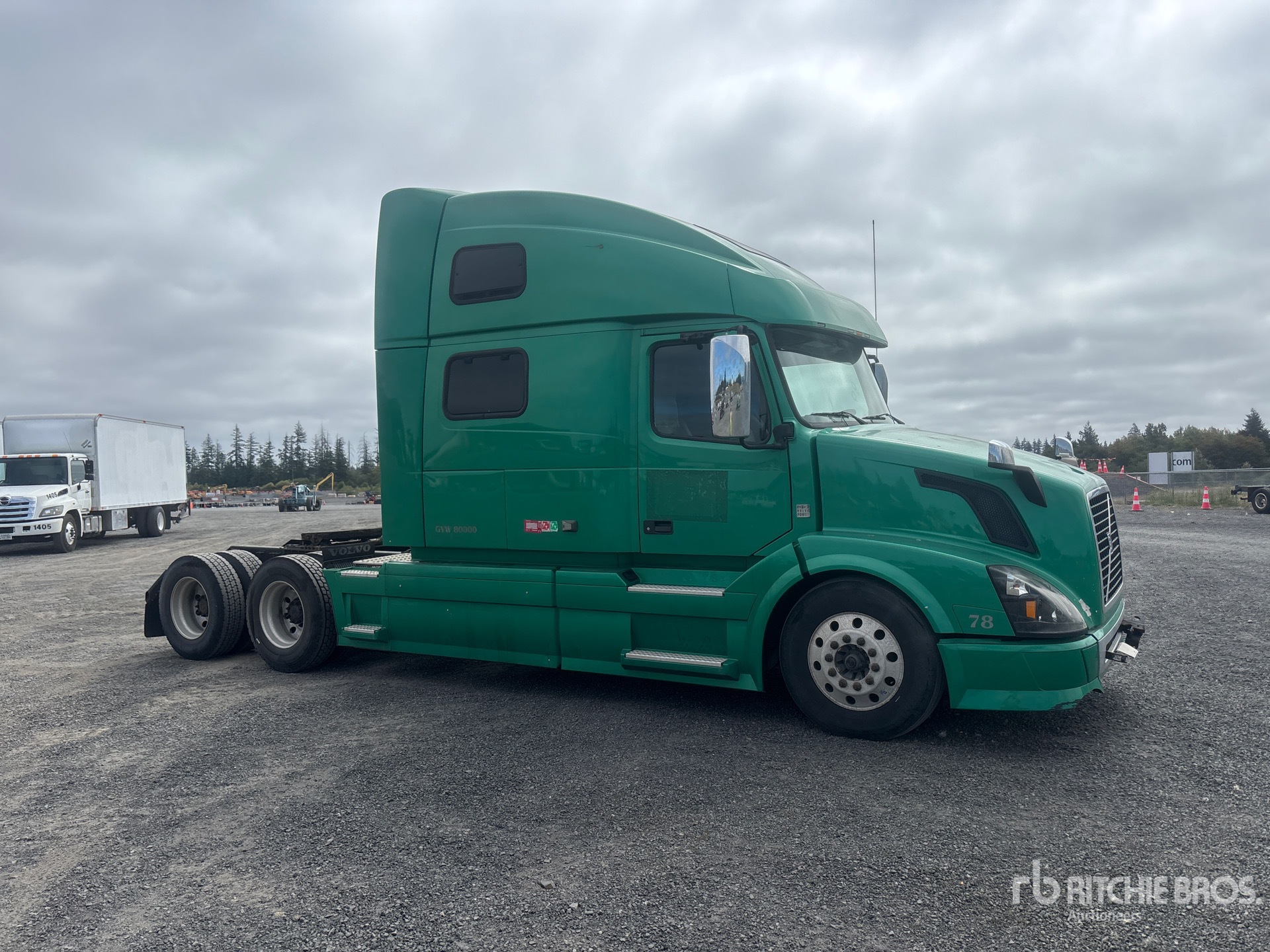 General Appearance with Image, coin avant droit