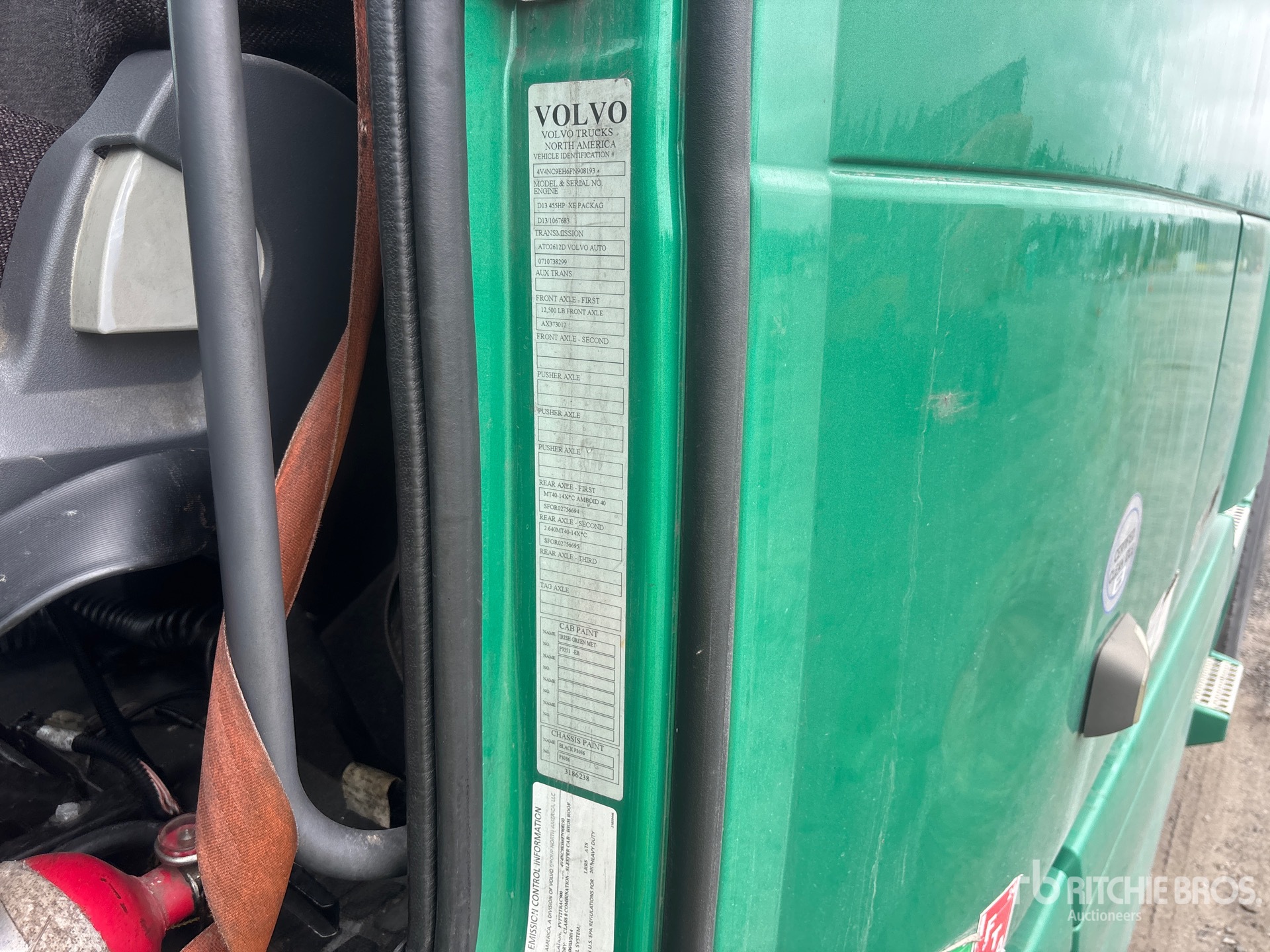 2015 Volvo VNL760