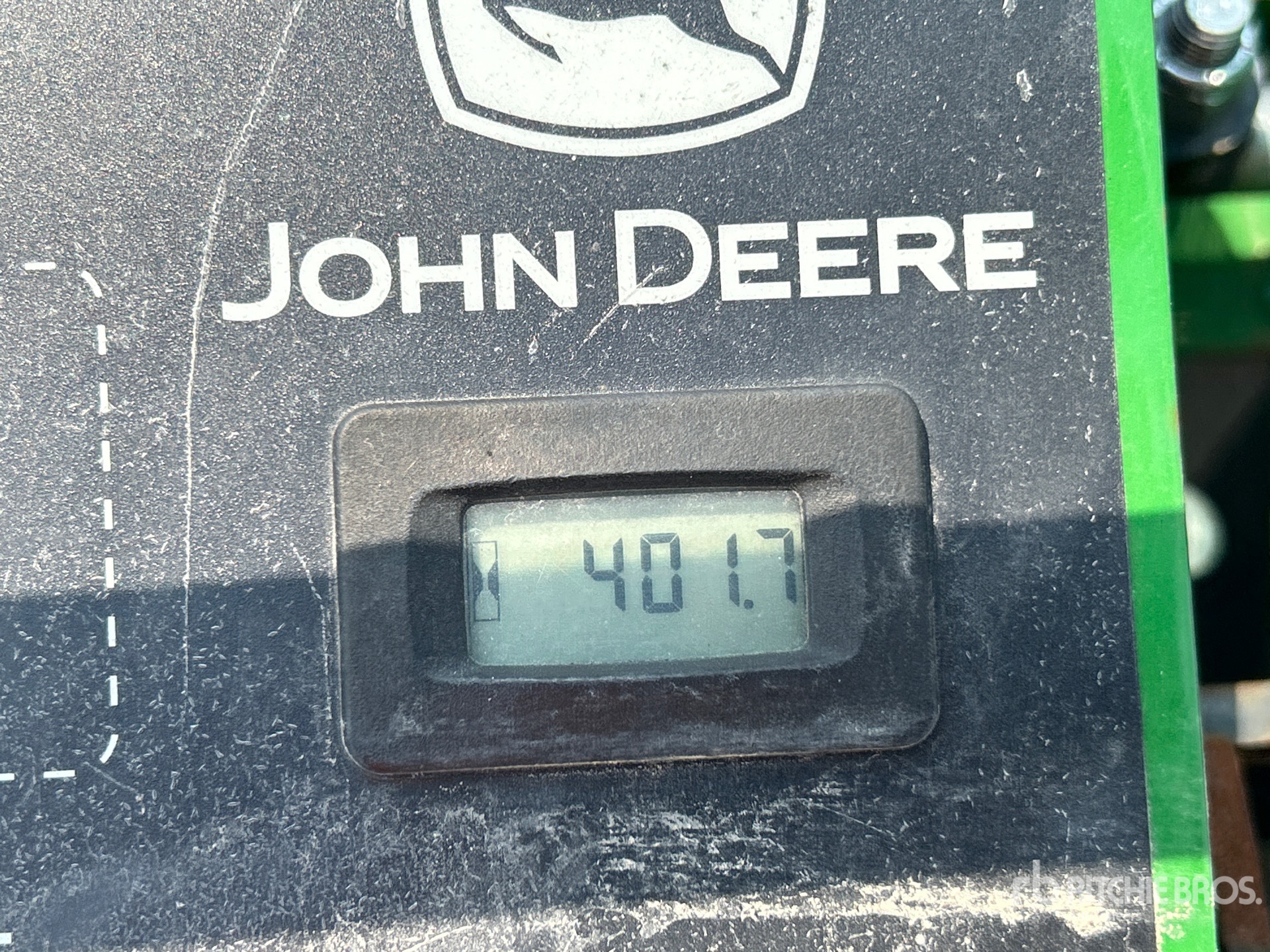 2022 John Deere 636M QT