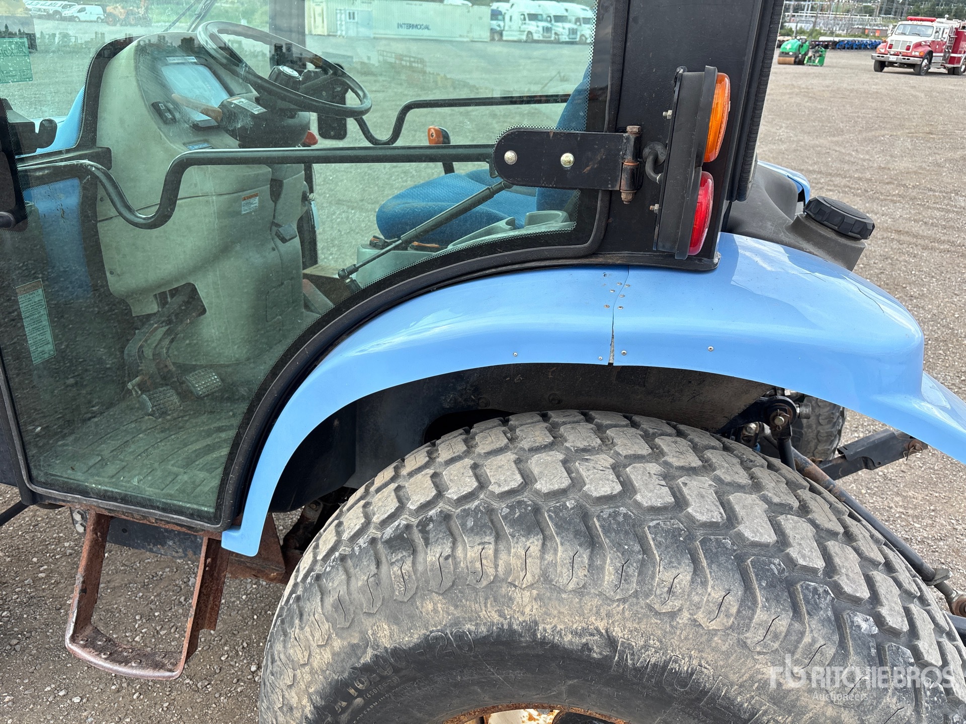 2010 New Holland 3050