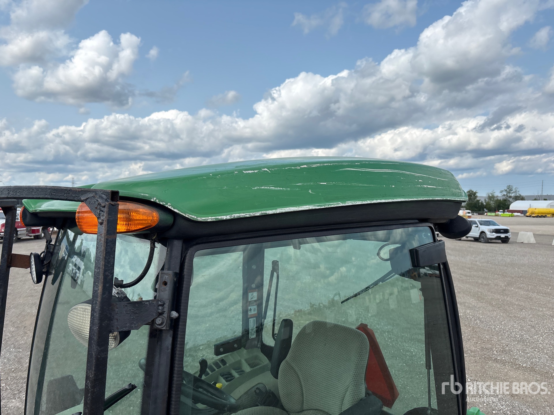 2018 John Deere 3046R