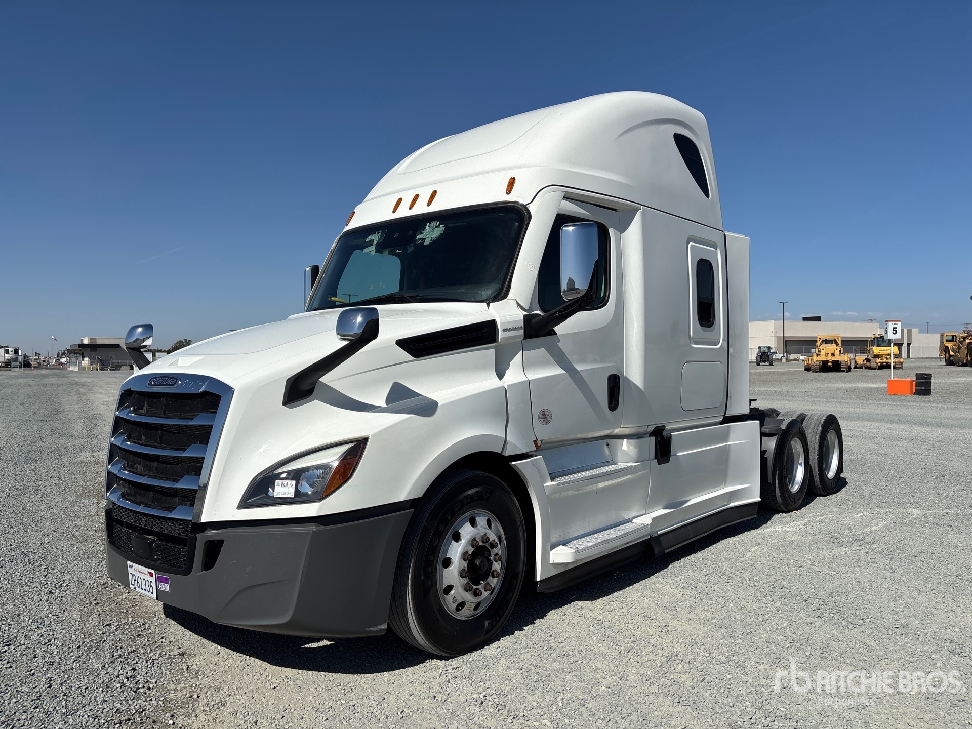 2022 Freightliner CASCADIA 126