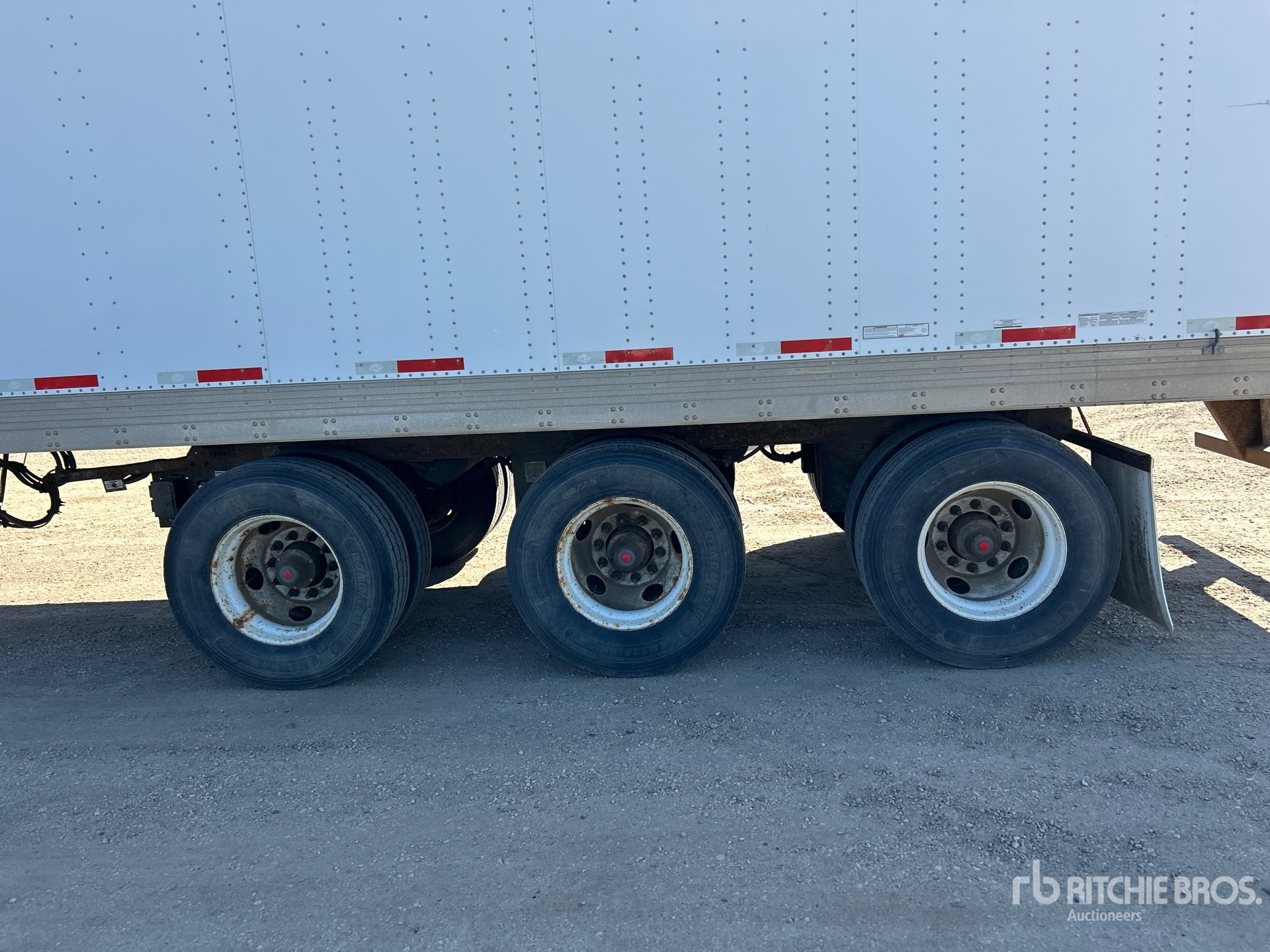 2012 Utility 53 ft x 102 in Tri/A Heated