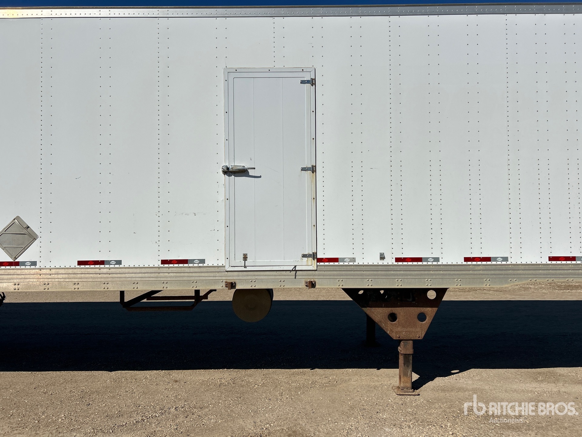 2012 Utility 53 ft x 102 in Tri/A Heated