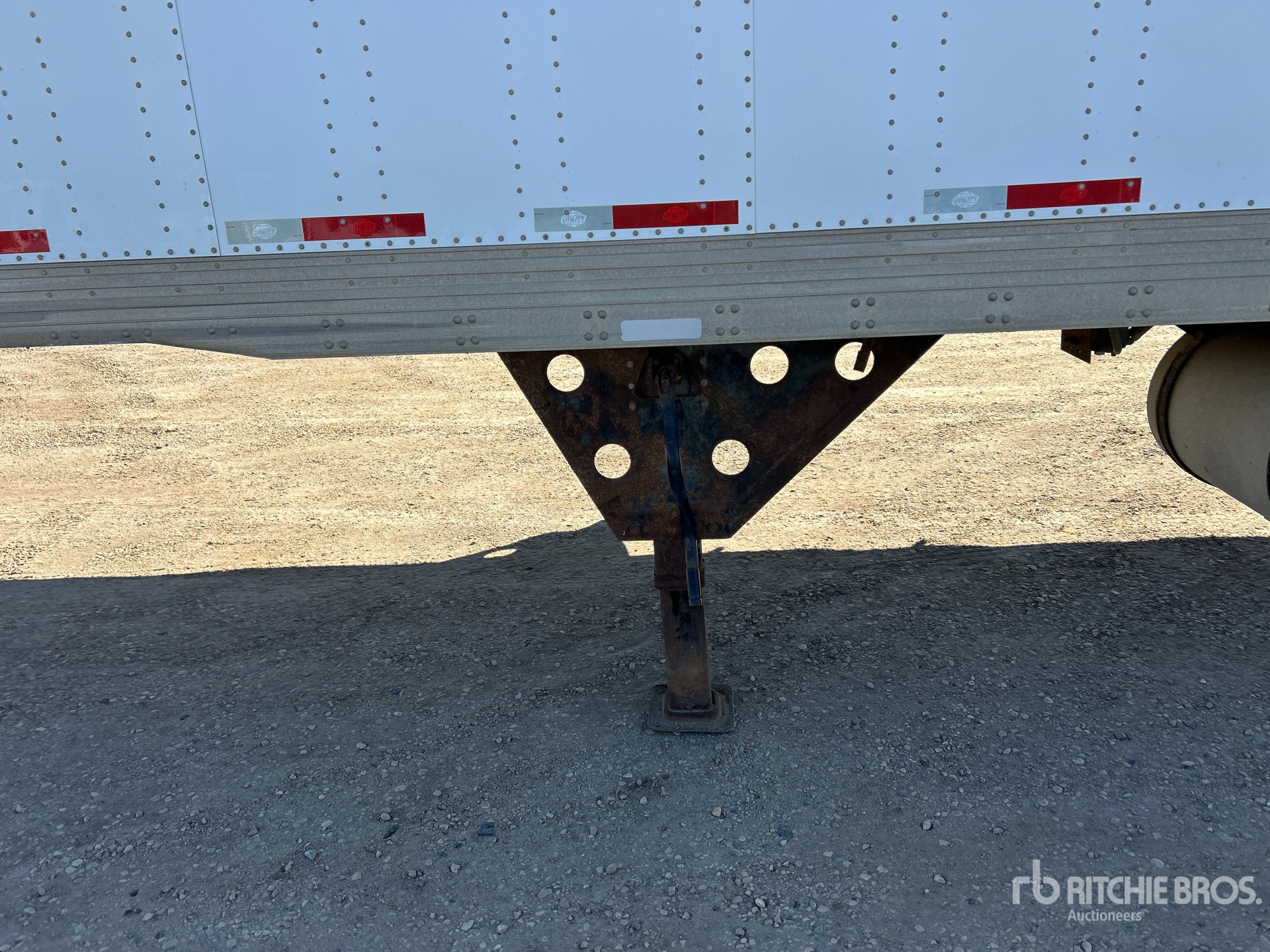 2012 Utility 53 ft x 102 in Tri/A Heated