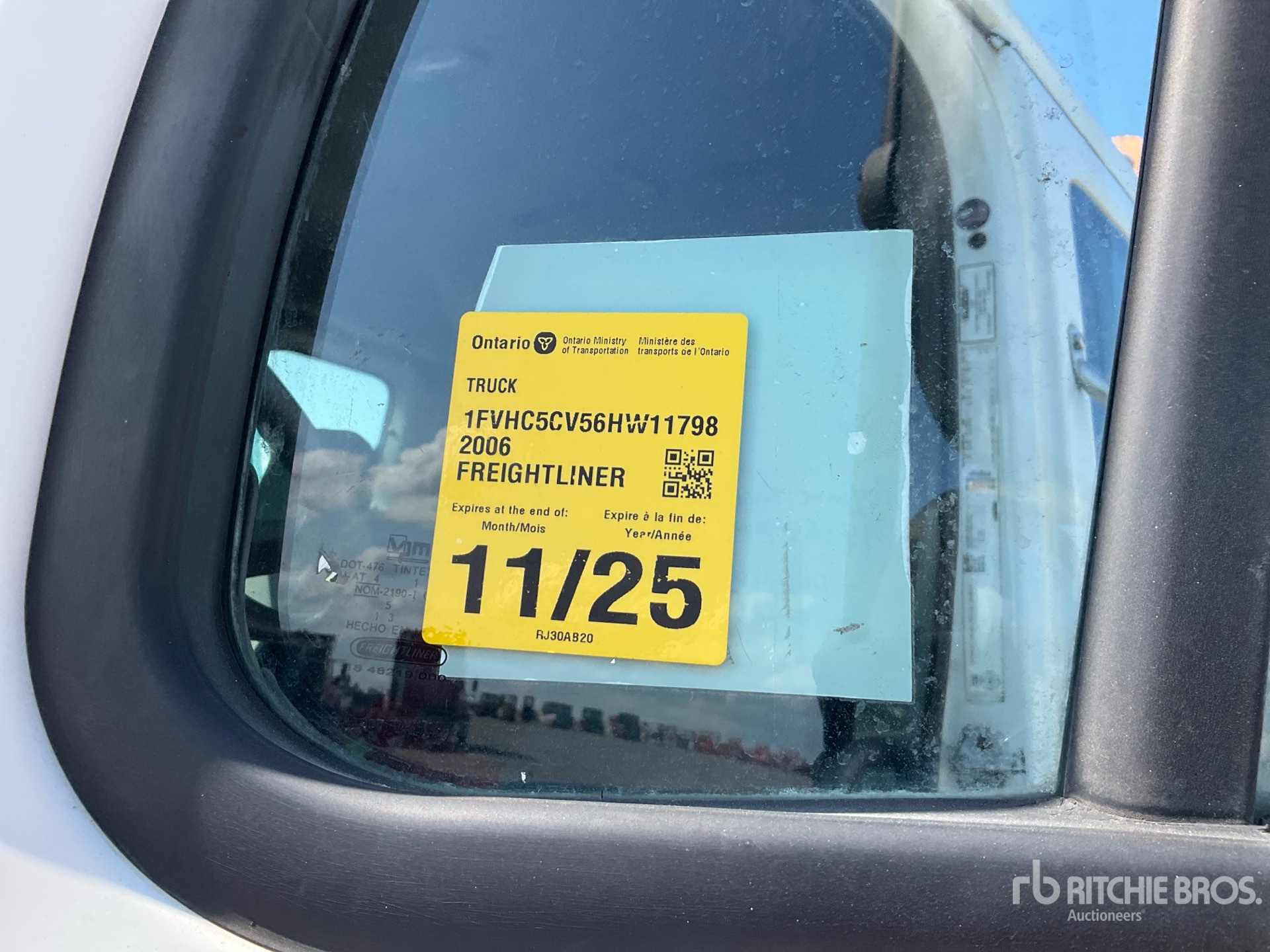 2006 Freightliner M2 112