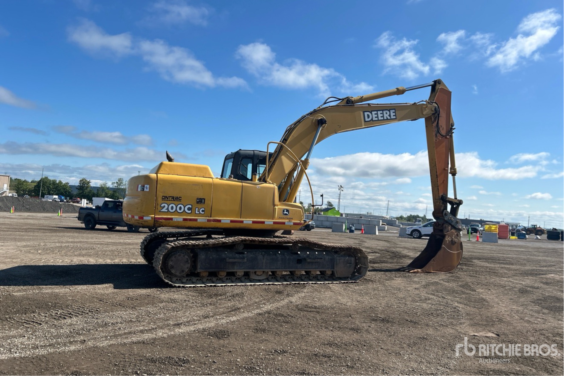 2006 John Deere 200C LC