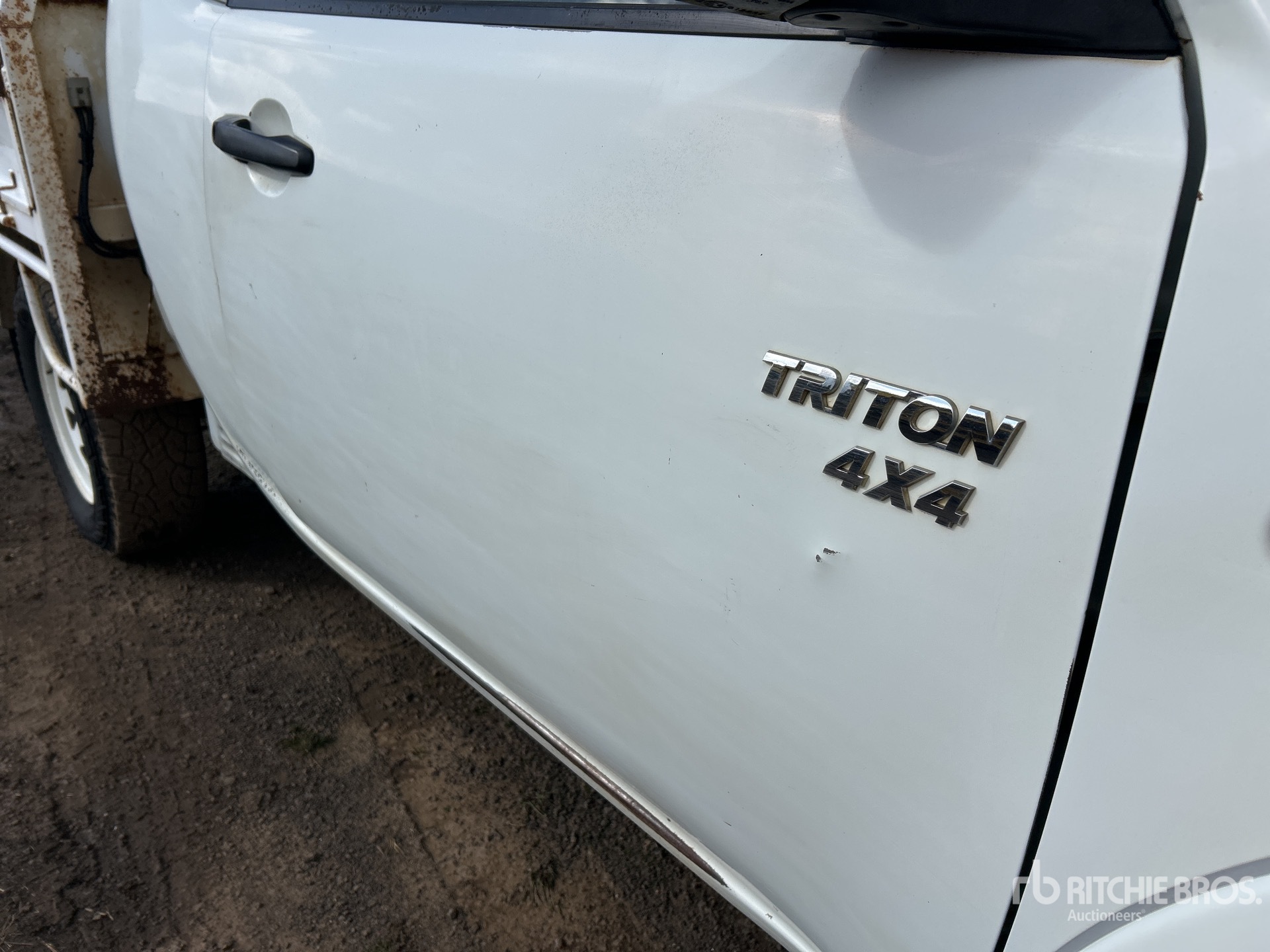 2011 Mitsubishi TRITON