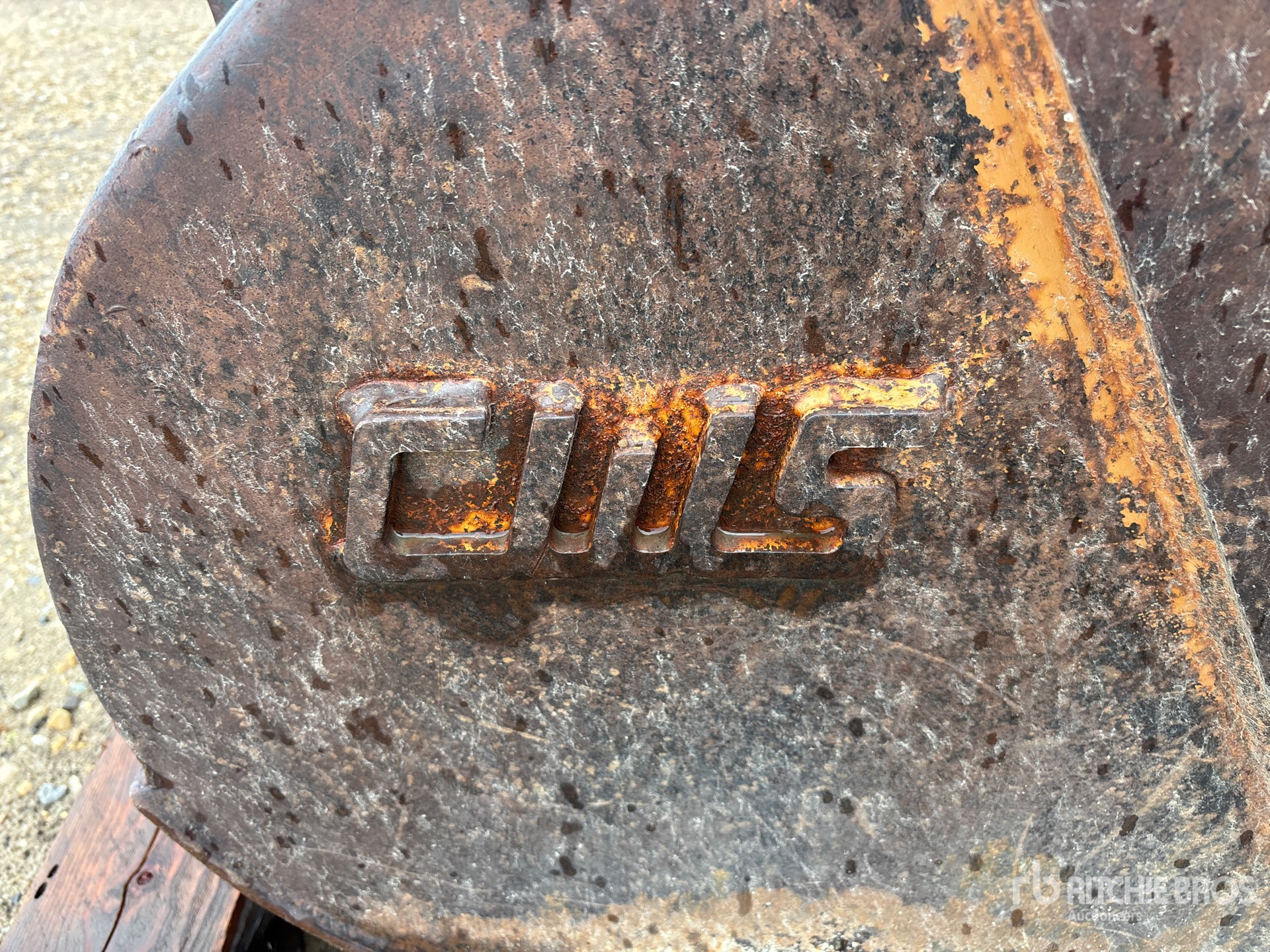 CWS 35 in - Fits Case 580