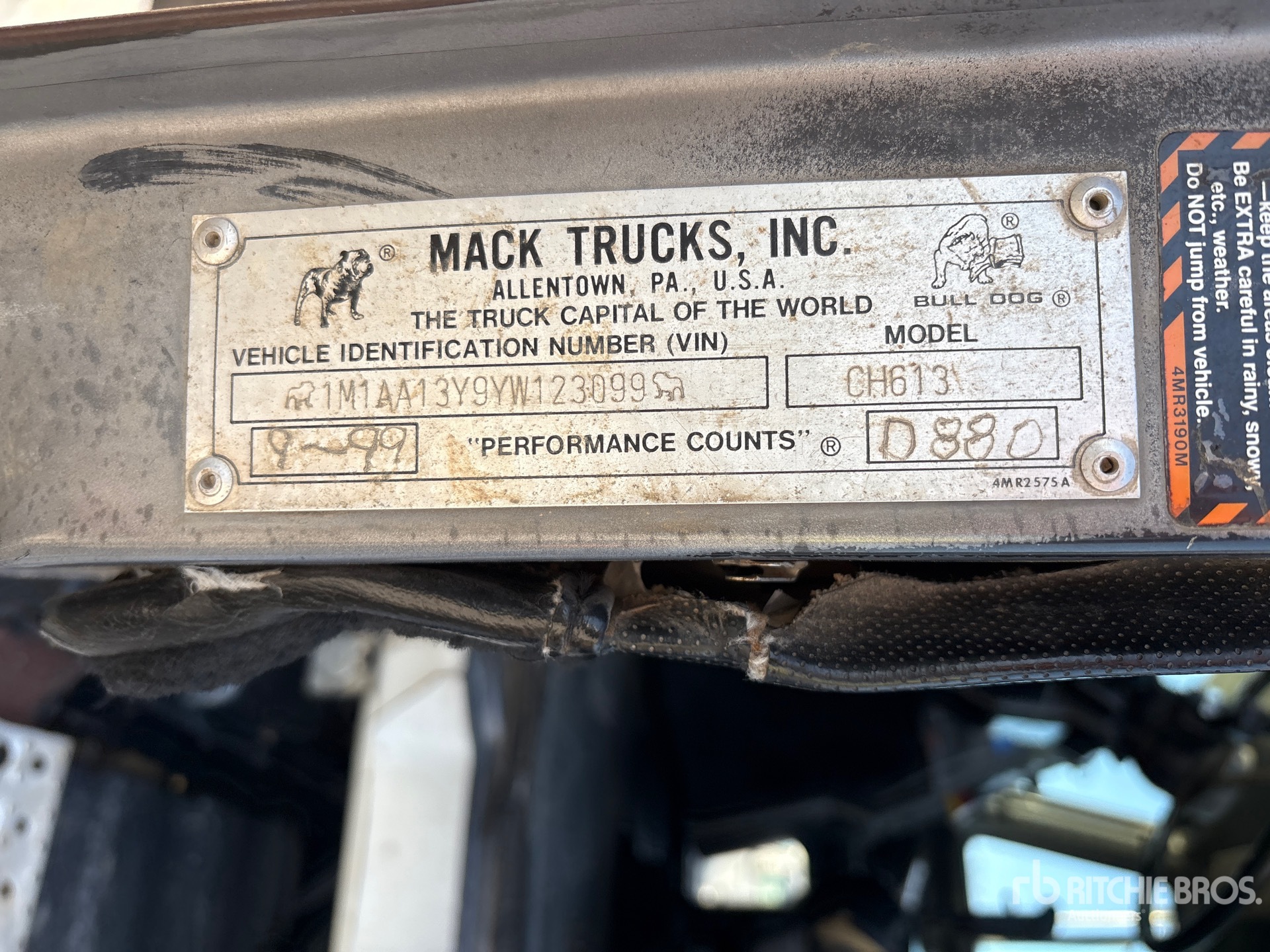 2000 Mack CH613