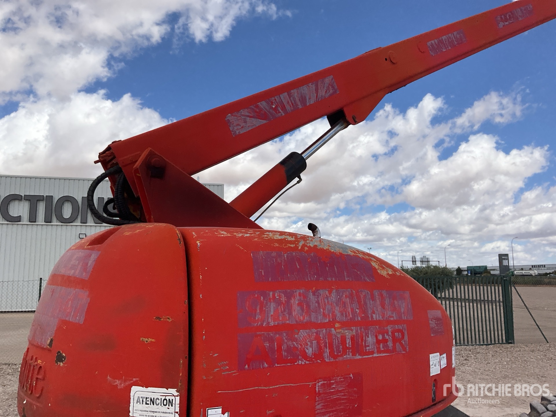 2001 Haulotte H25TPX